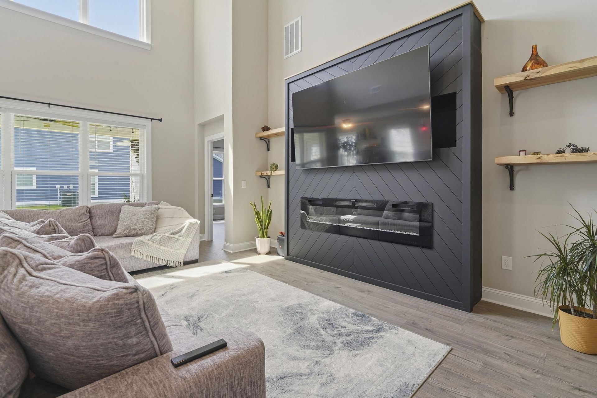 1088 Safe Haven Dr.  Photo 5