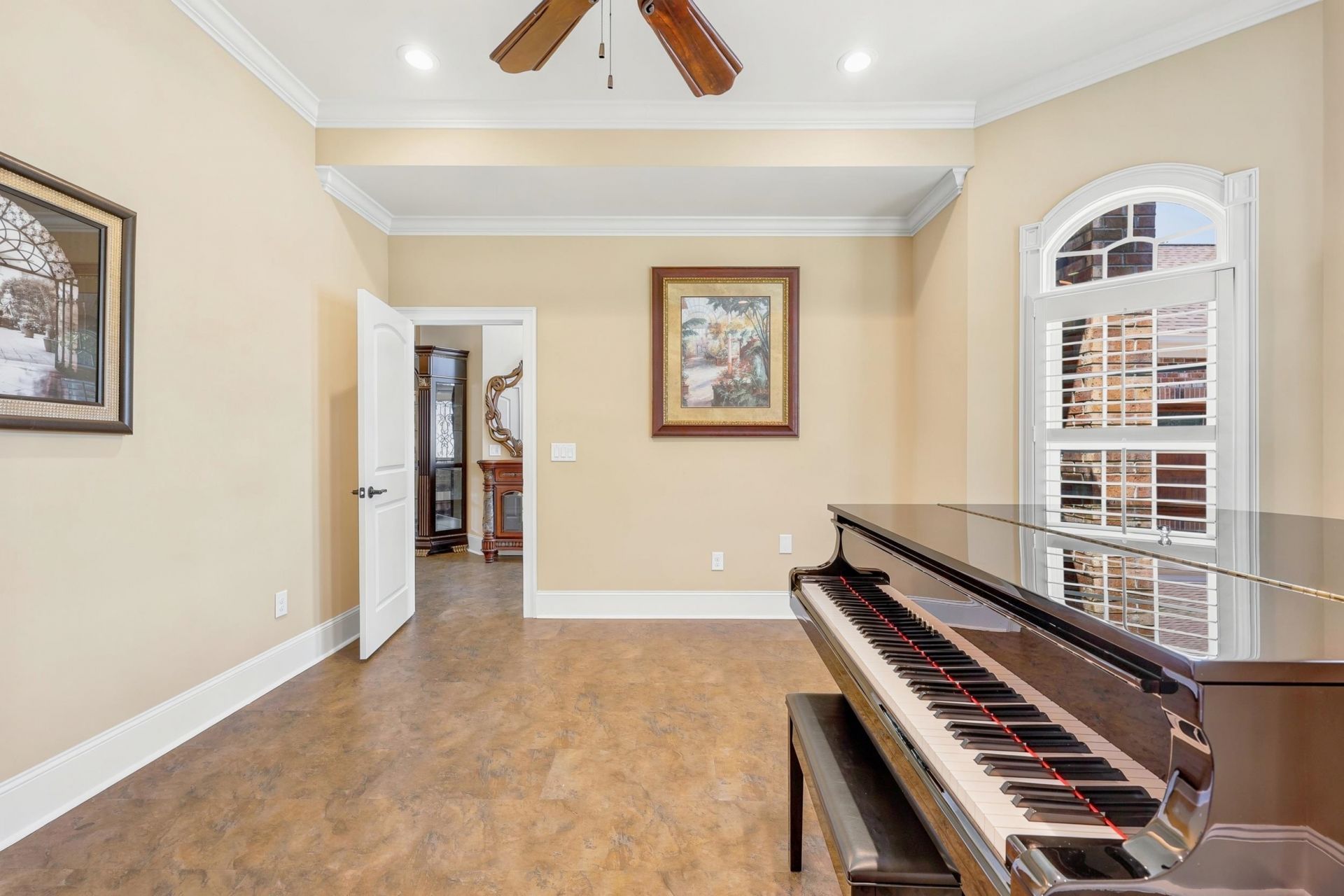 2566 Lake Vista Dr.  Photo 12