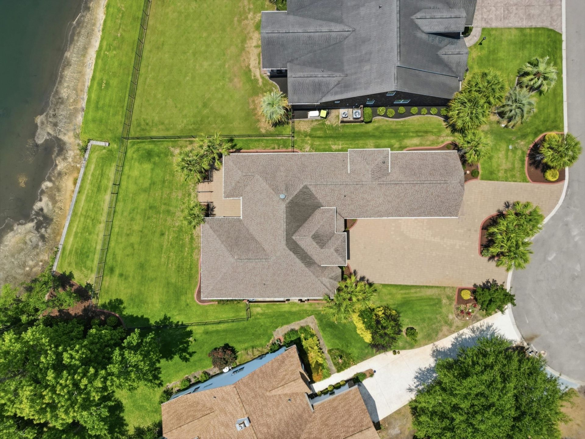 2566 Lake Vista Dr.  Photo 46
