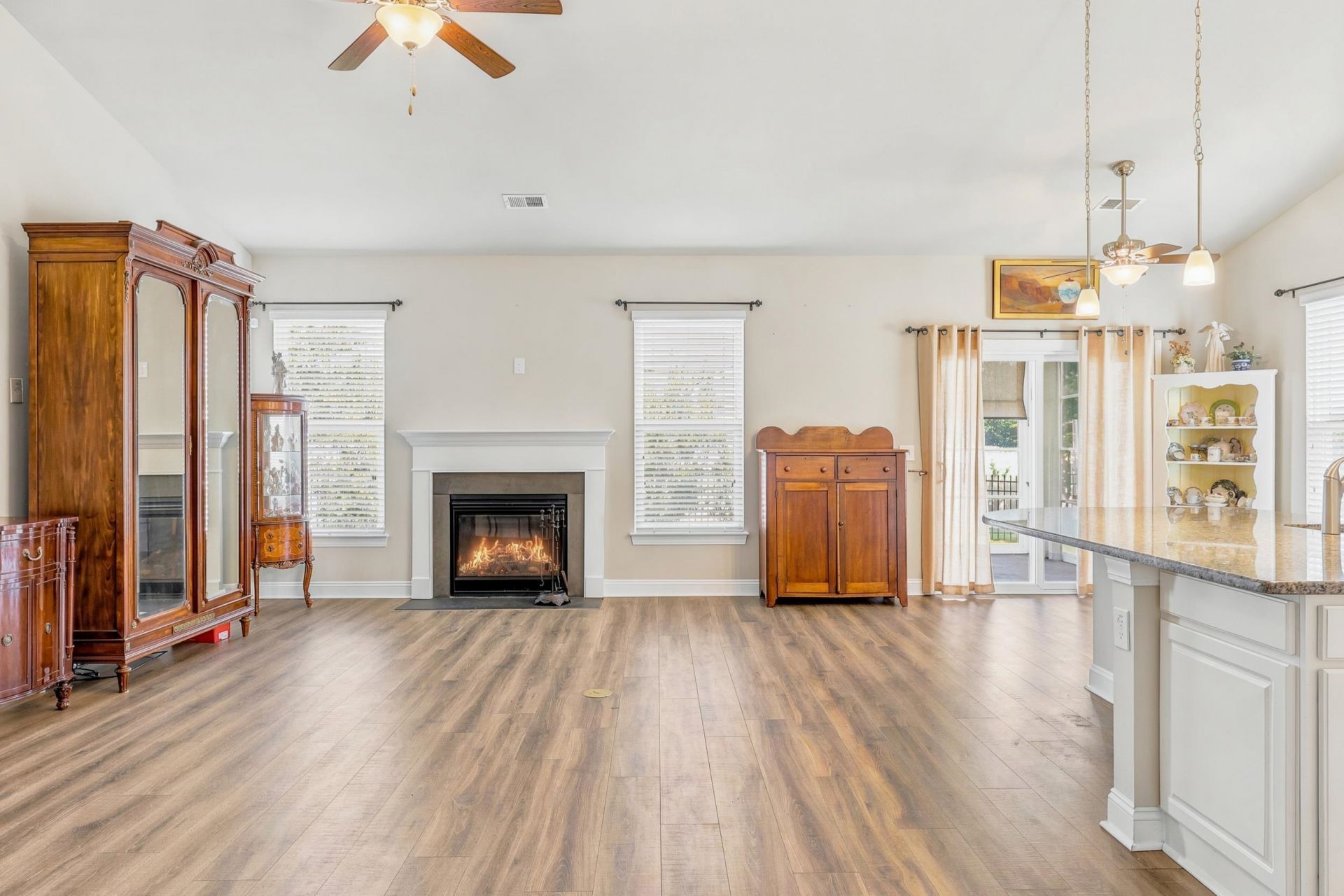 1852 Parish Way  Photo 9