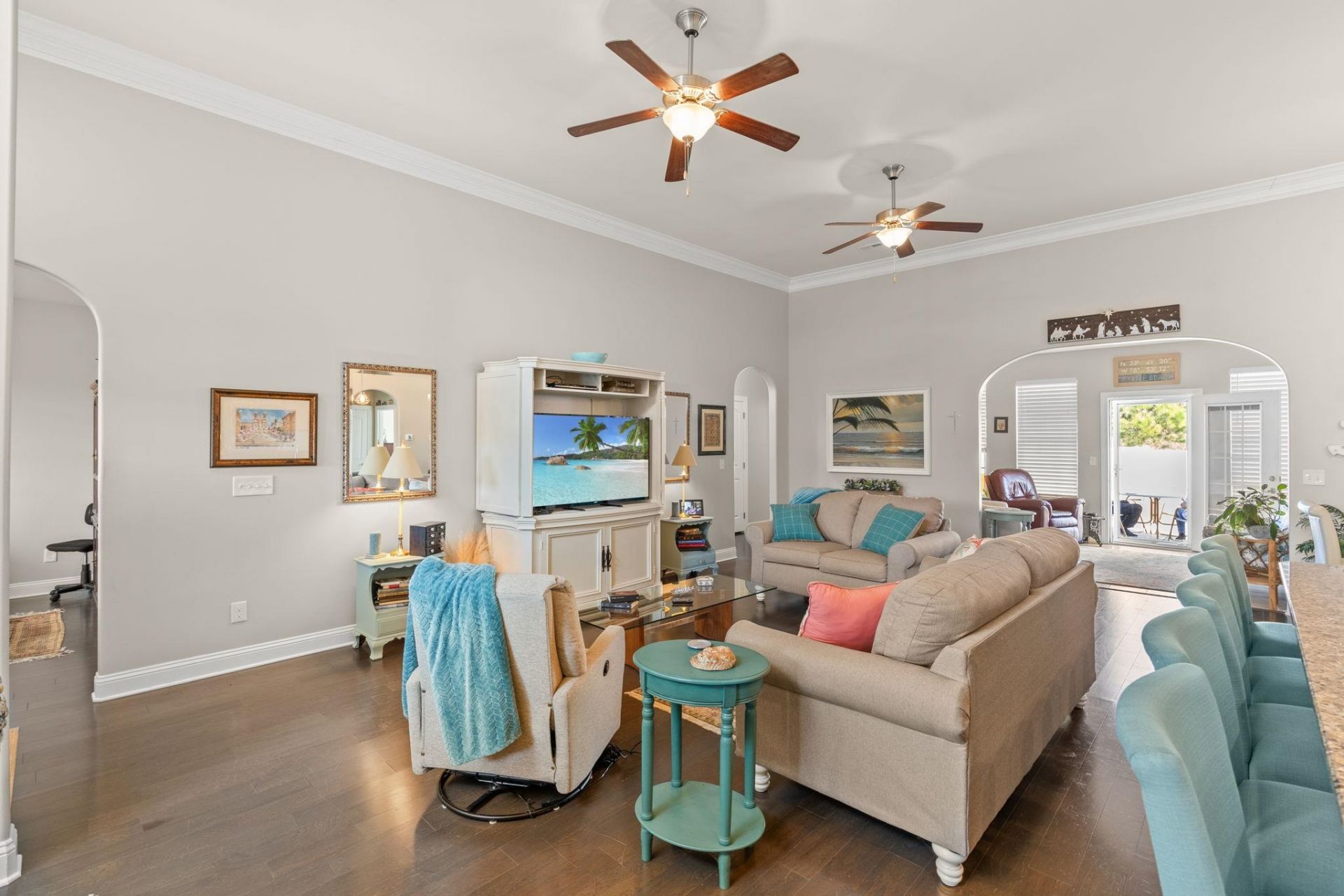 212 Hull St.  Photo 4