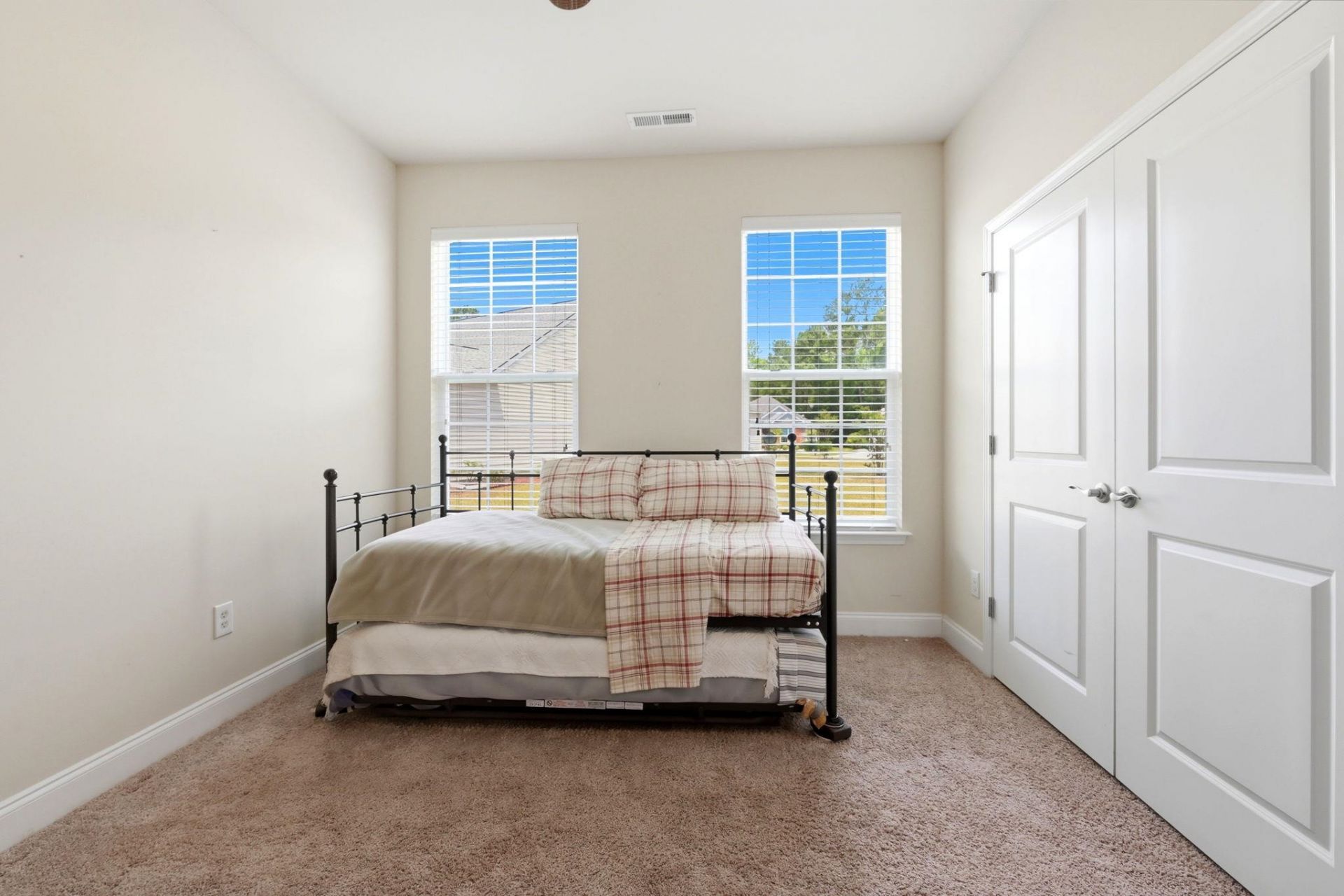 864 Callant Dr.  Photo 14