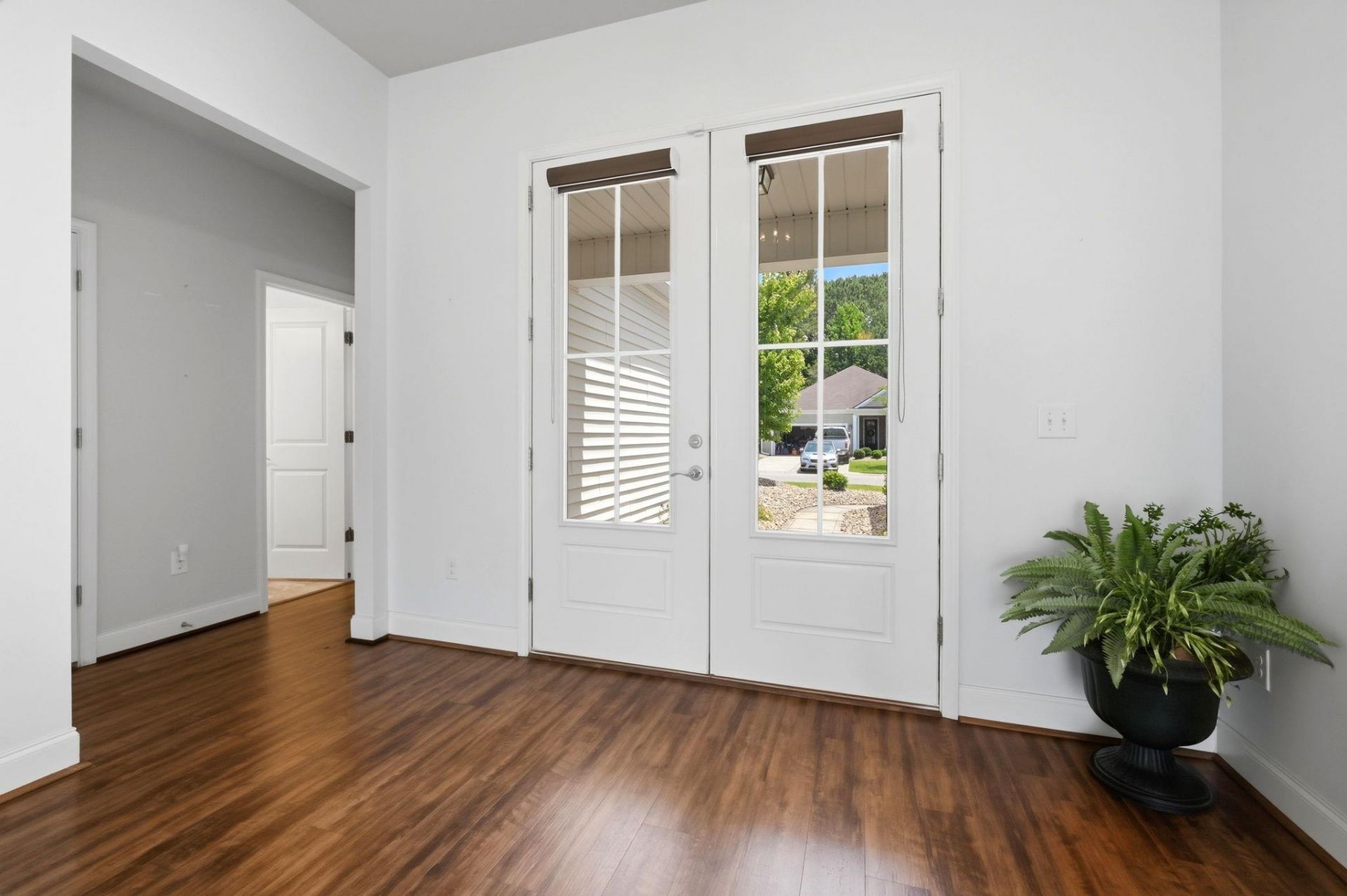 864 Callant Dr.  Photo 6