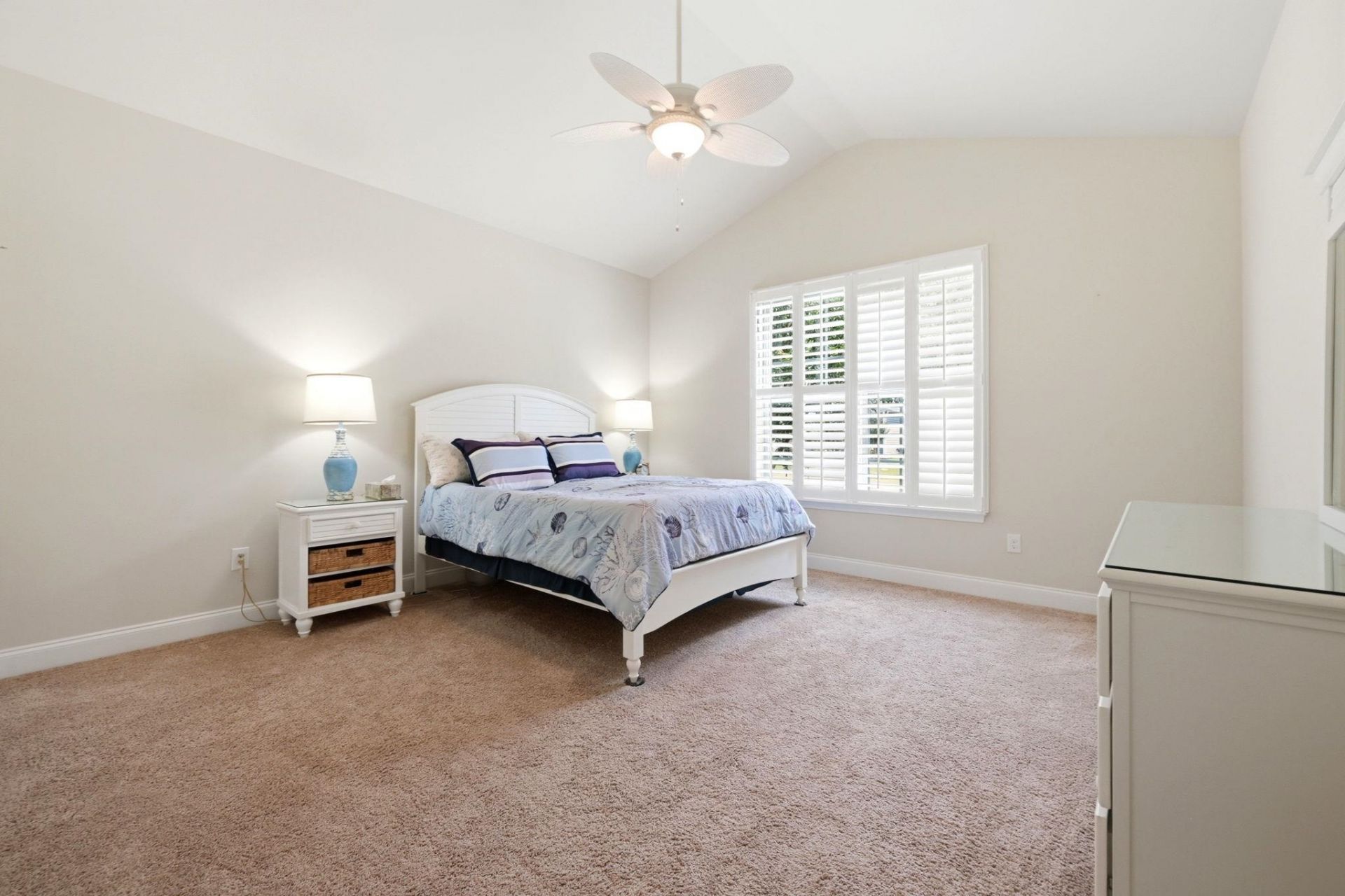 864 Callant Dr.  Photo 8