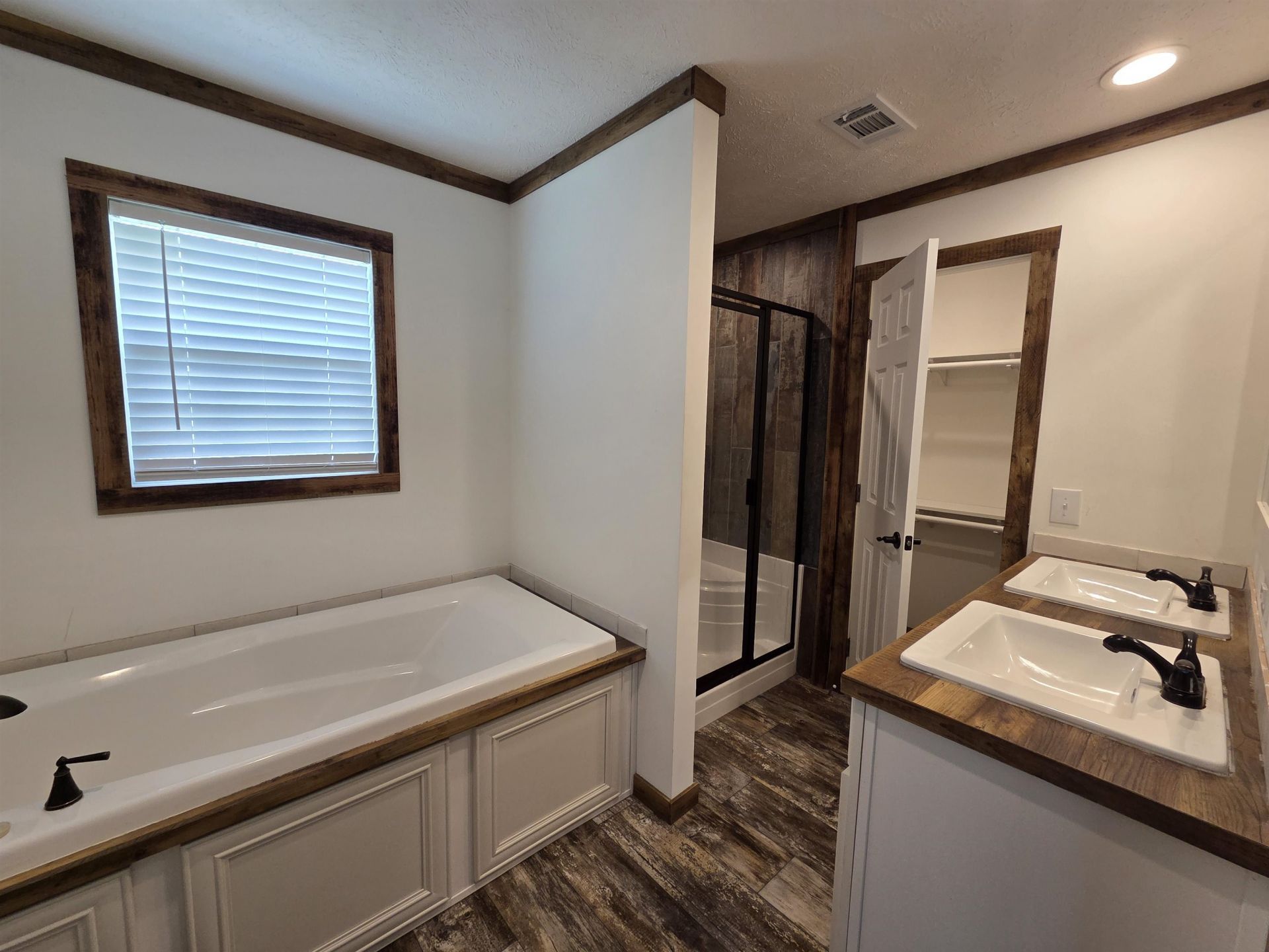 6397 Norton Rd.  Photo 11
