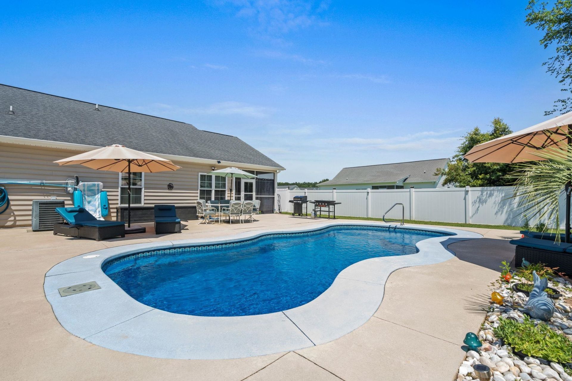 205 Maple Oak Dr.  Photo 37