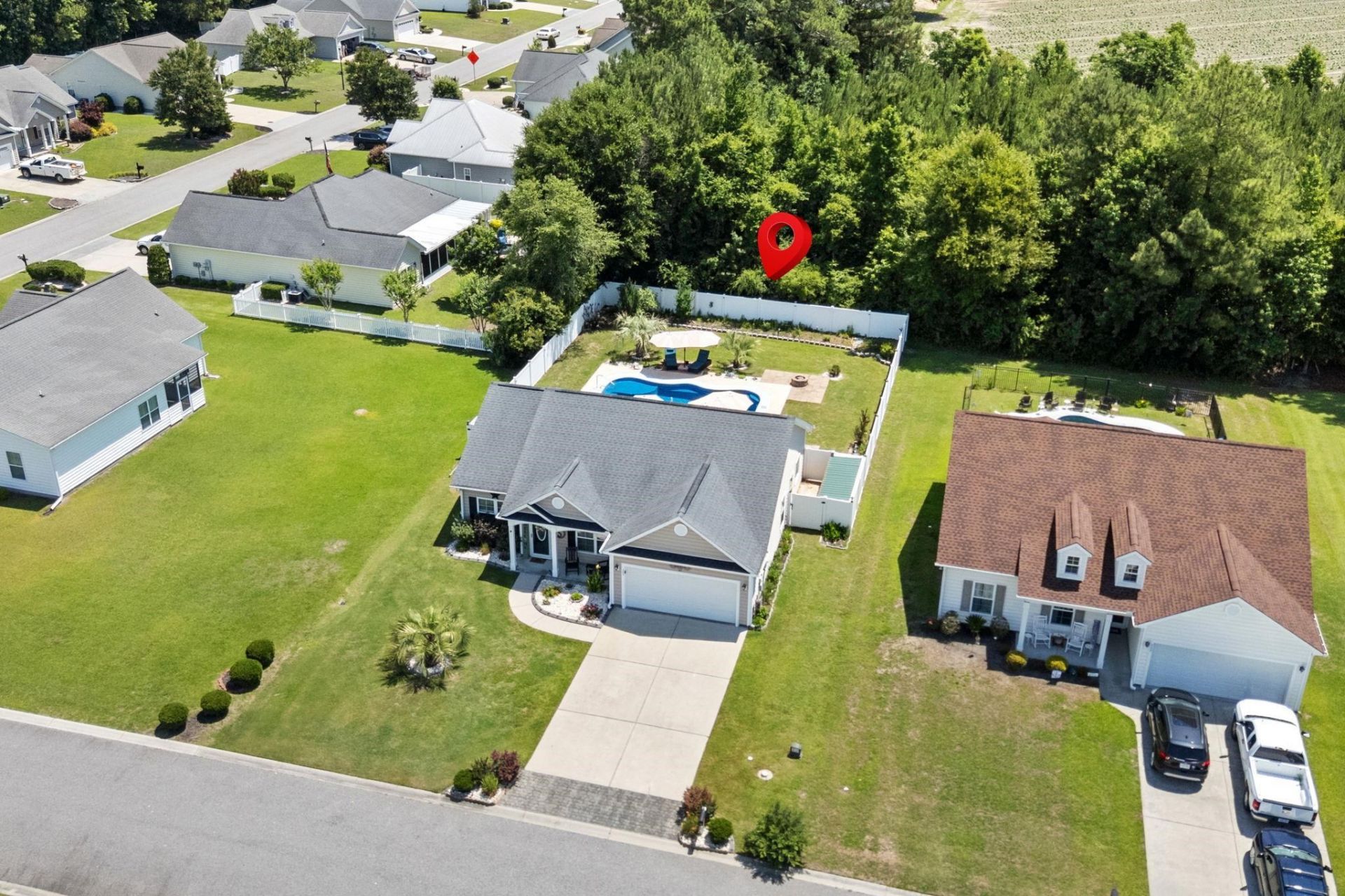 205 Maple Oak Dr.  Photo 4