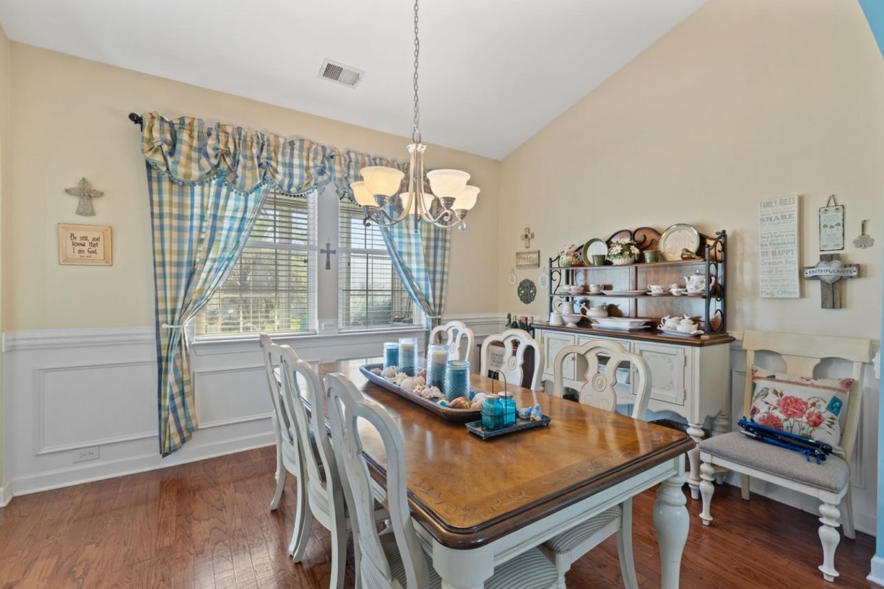 3323 Saddlewood Circle  Photo 10