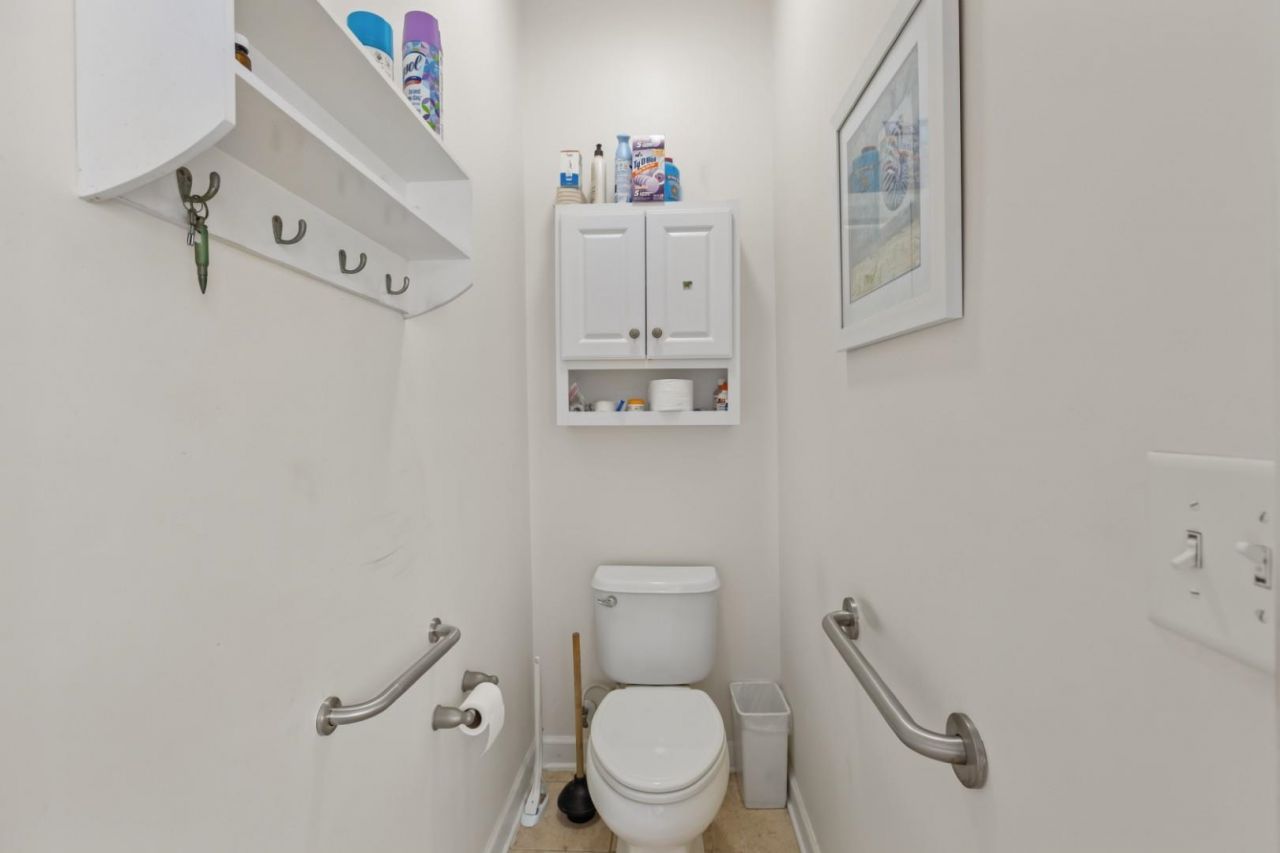 3323 Saddlewood Circle  Photo 18