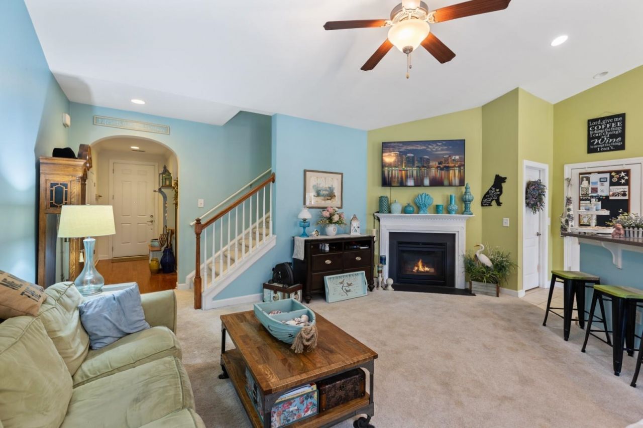 3323 Saddlewood Circle  Photo 5