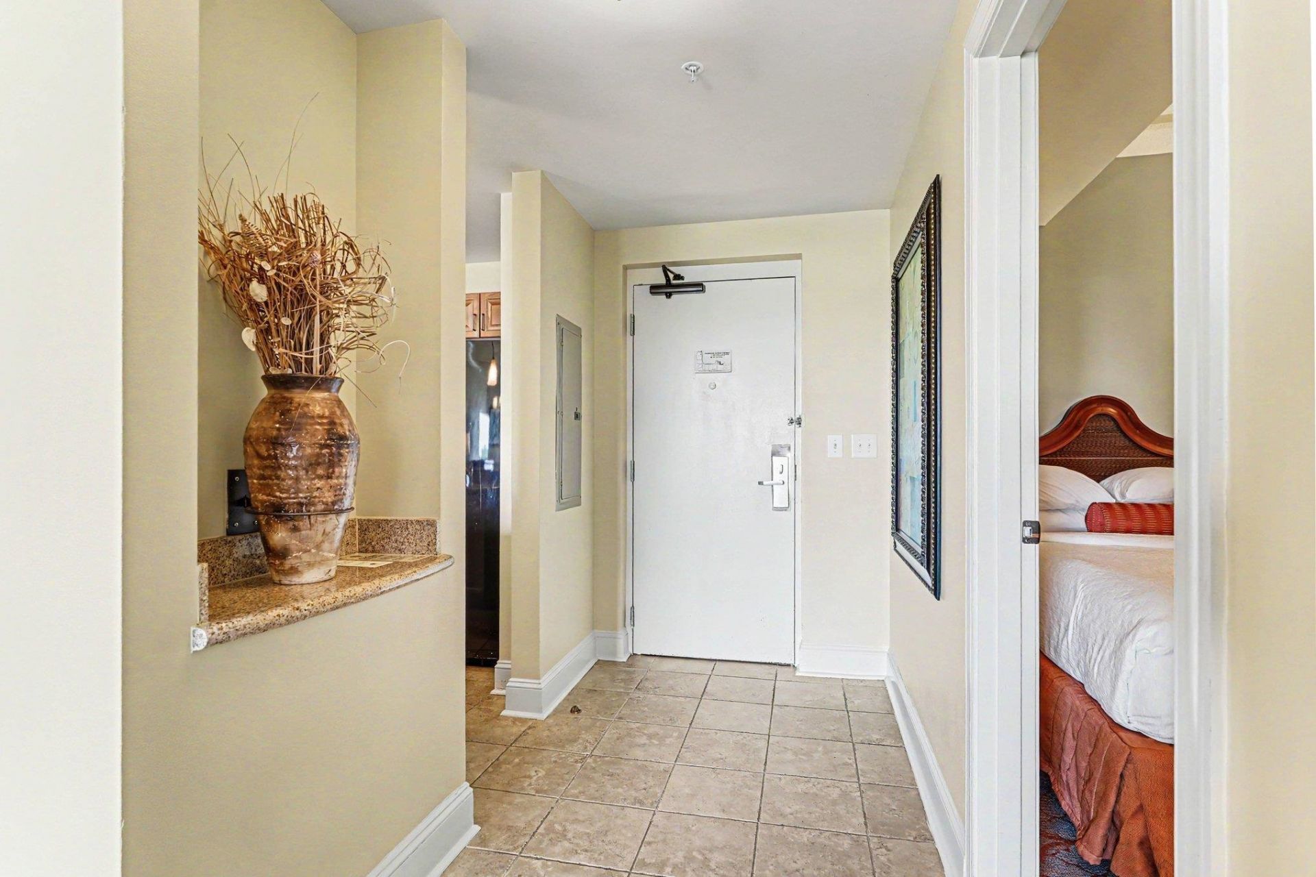 8121 Amalfi Pl.  Photo 10