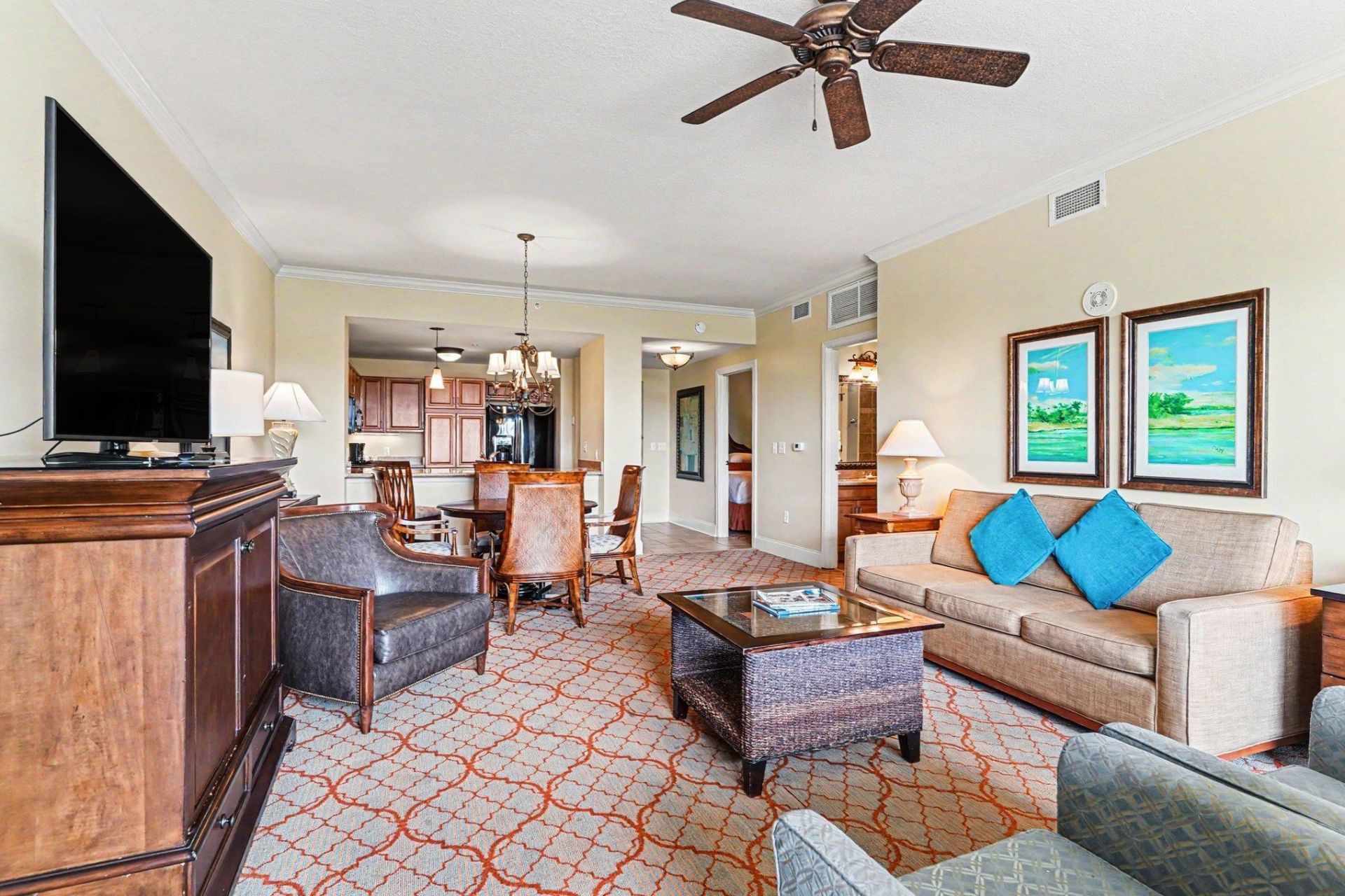 8121 Amalfi Pl.  Photo 4