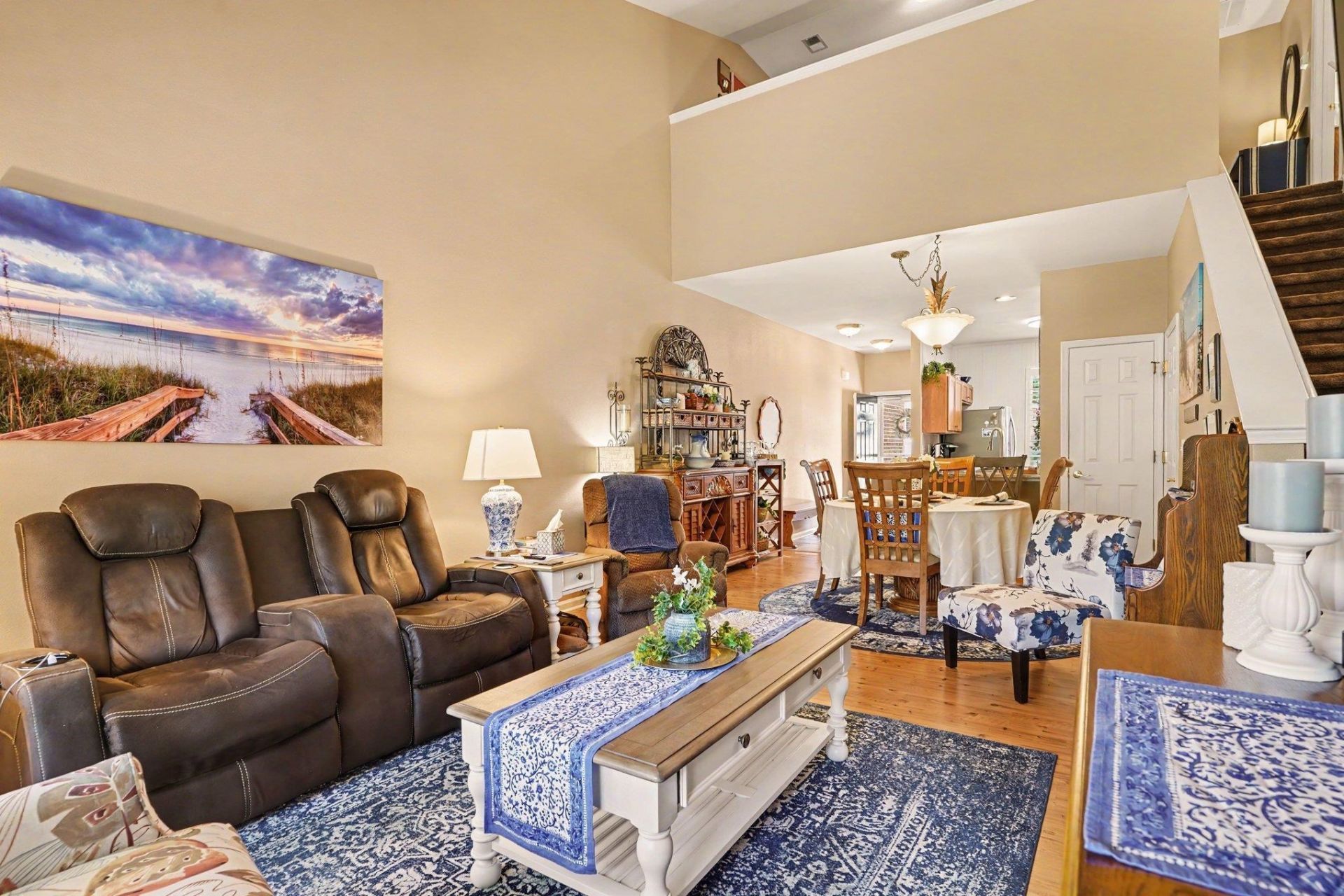 296 Connemara Dr. Photo 10