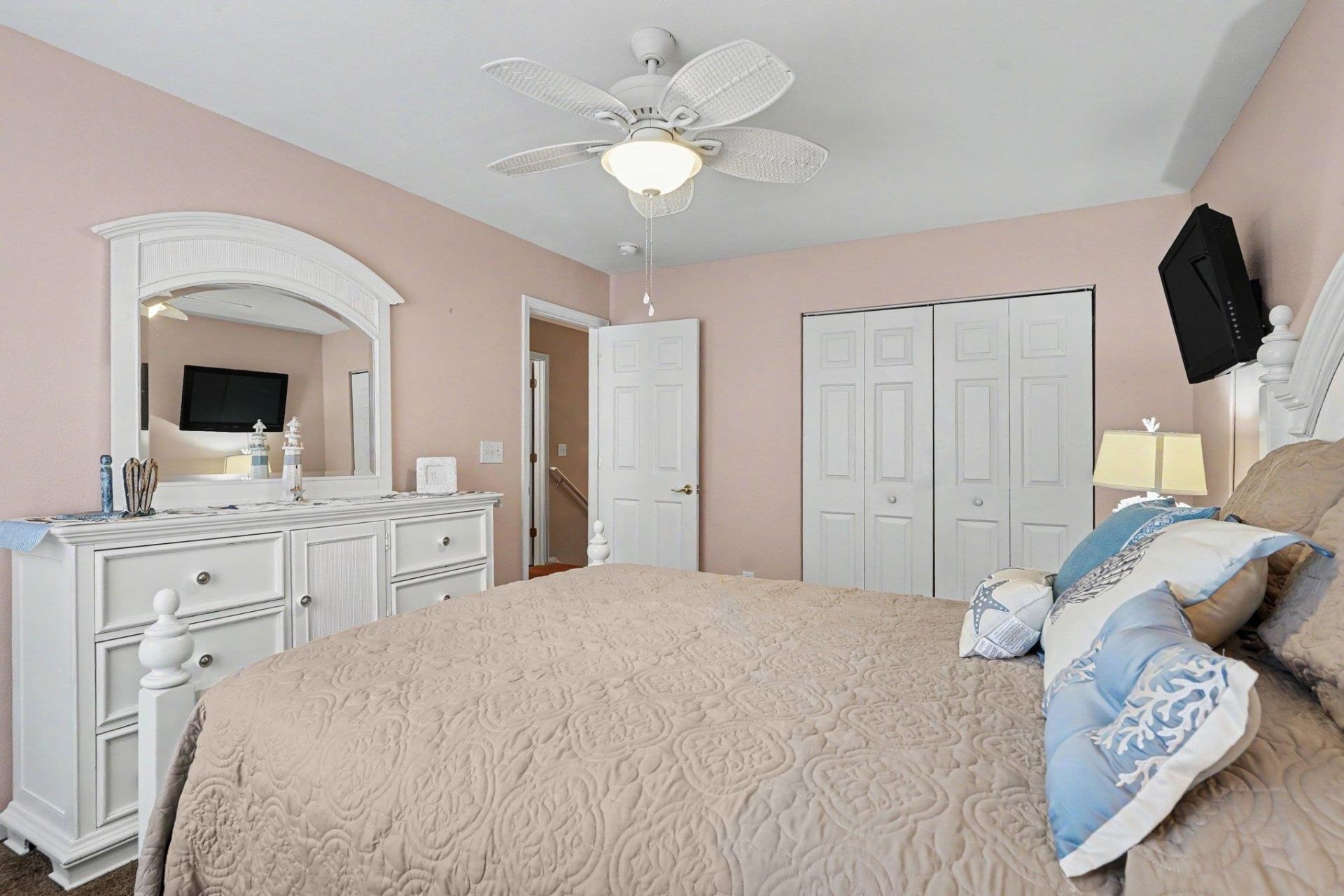 296 Connemara Dr. Photo 19