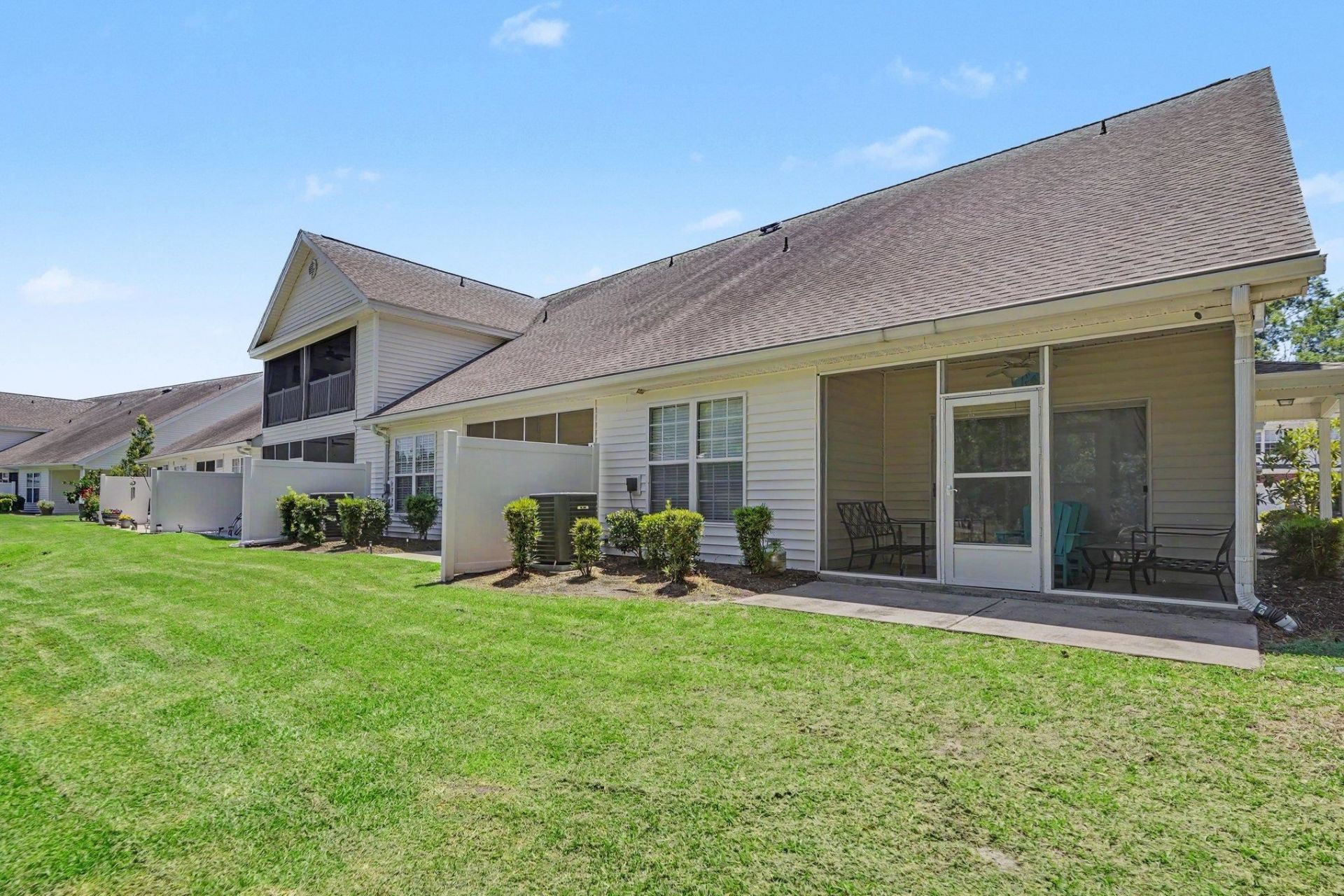 296 Connemara Dr. Photo 30