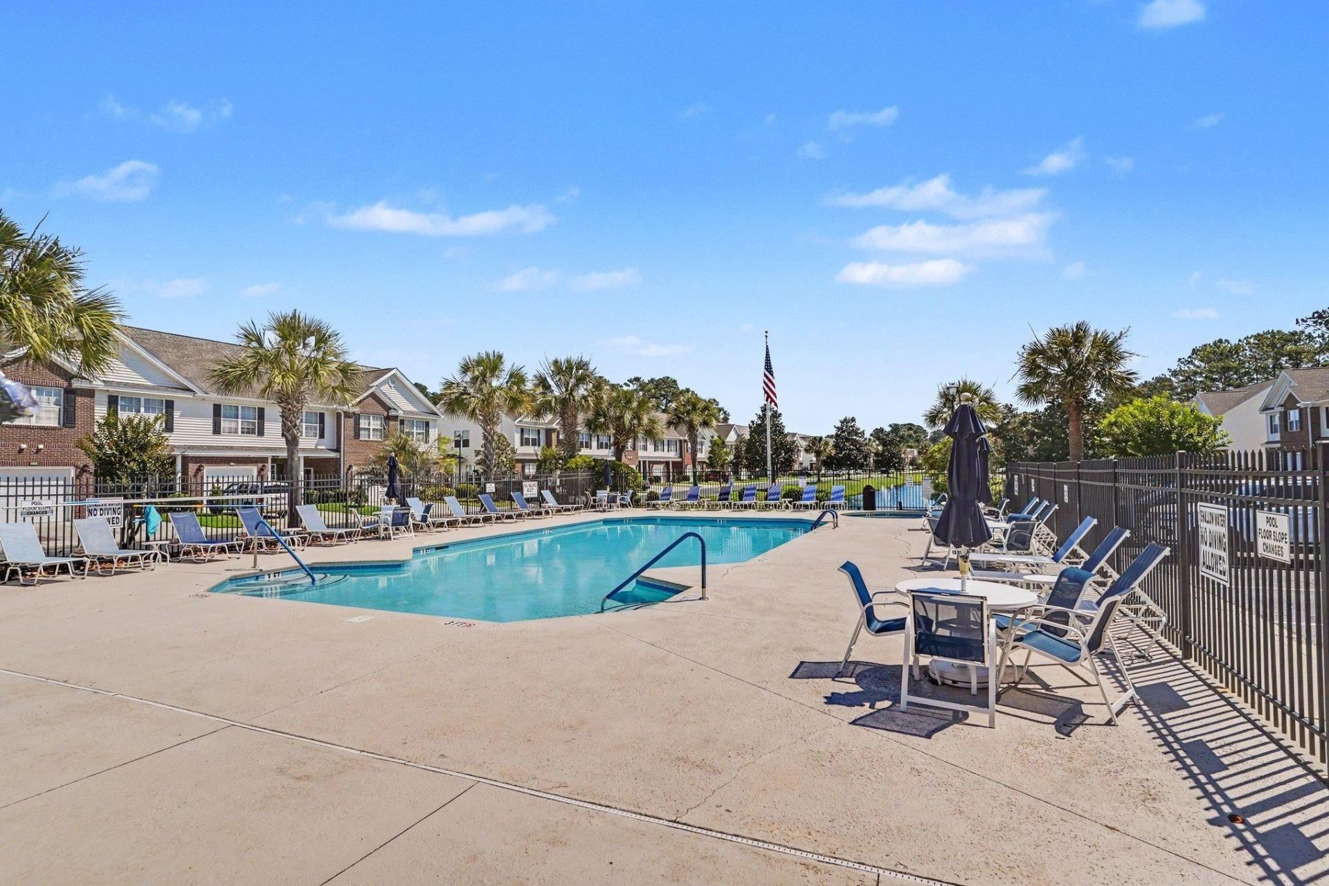 296 Connemara Dr. Photo 32