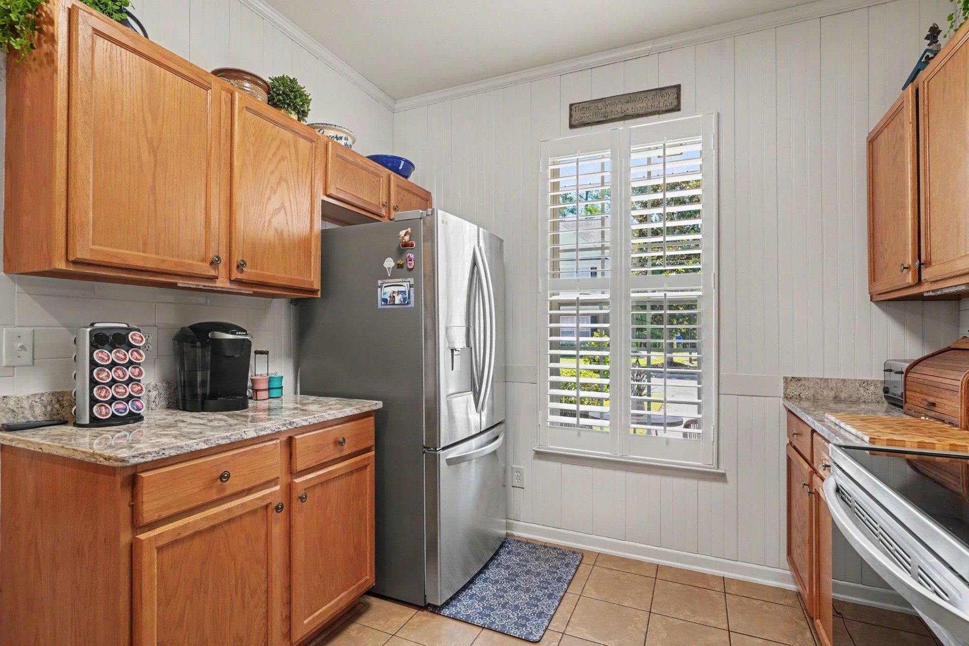 296 Connemara Dr. Photo 6