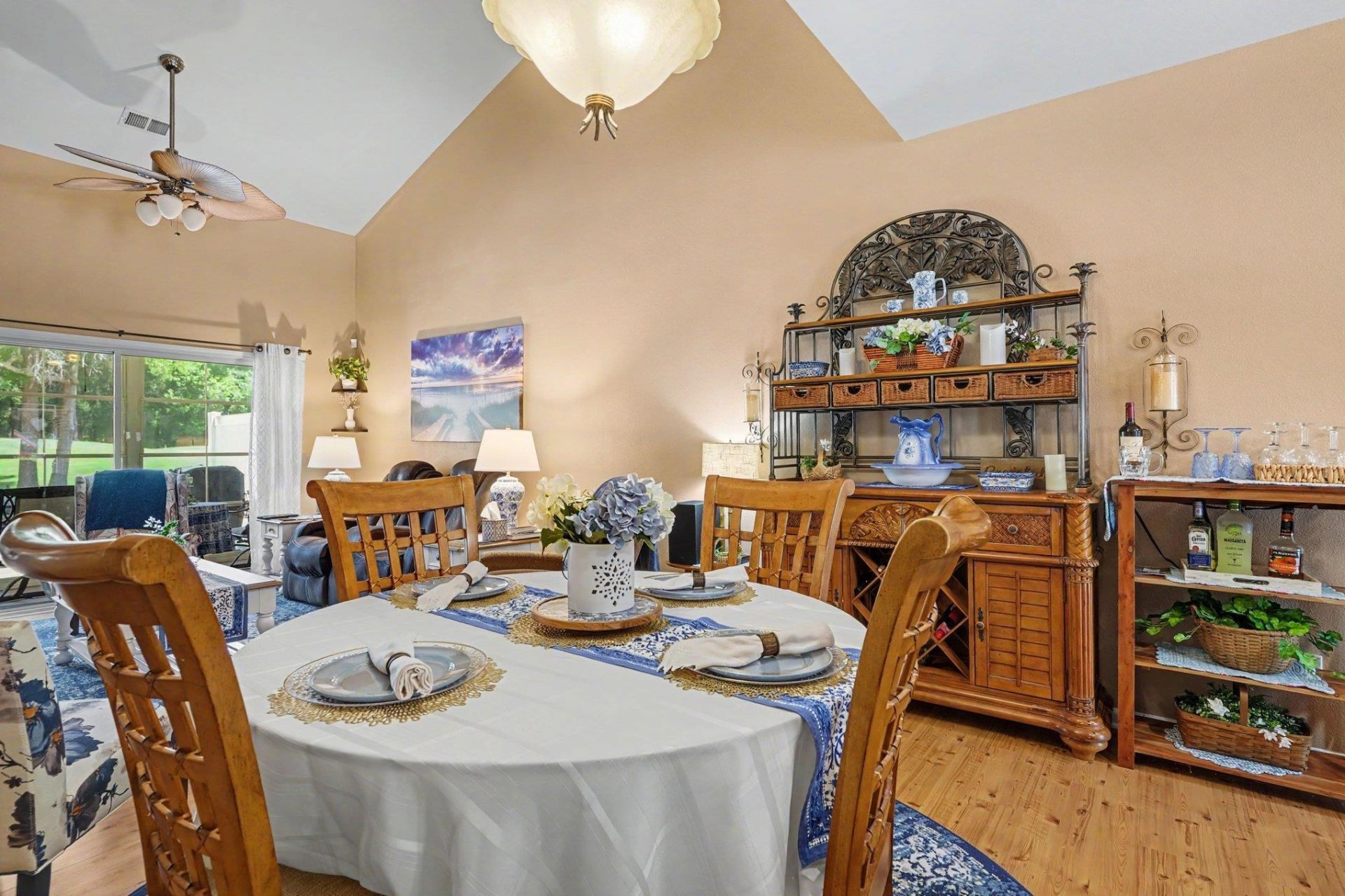 296 Connemara Dr. Photo 8