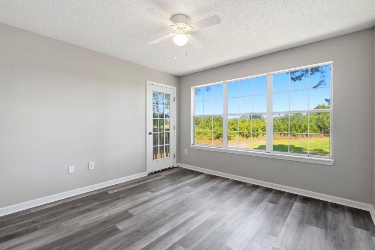 5040 Windsor Green Way  Photo 10