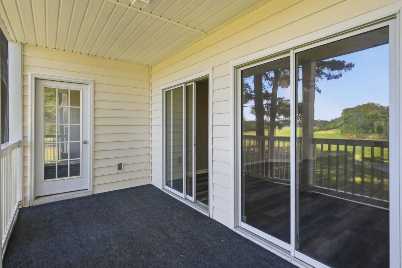 5040 Windsor Green Way  Photo 22