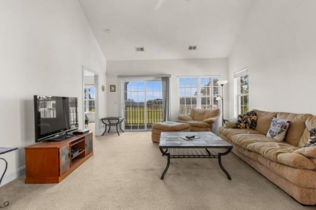 6010 Windsor Green Way  Photo 13