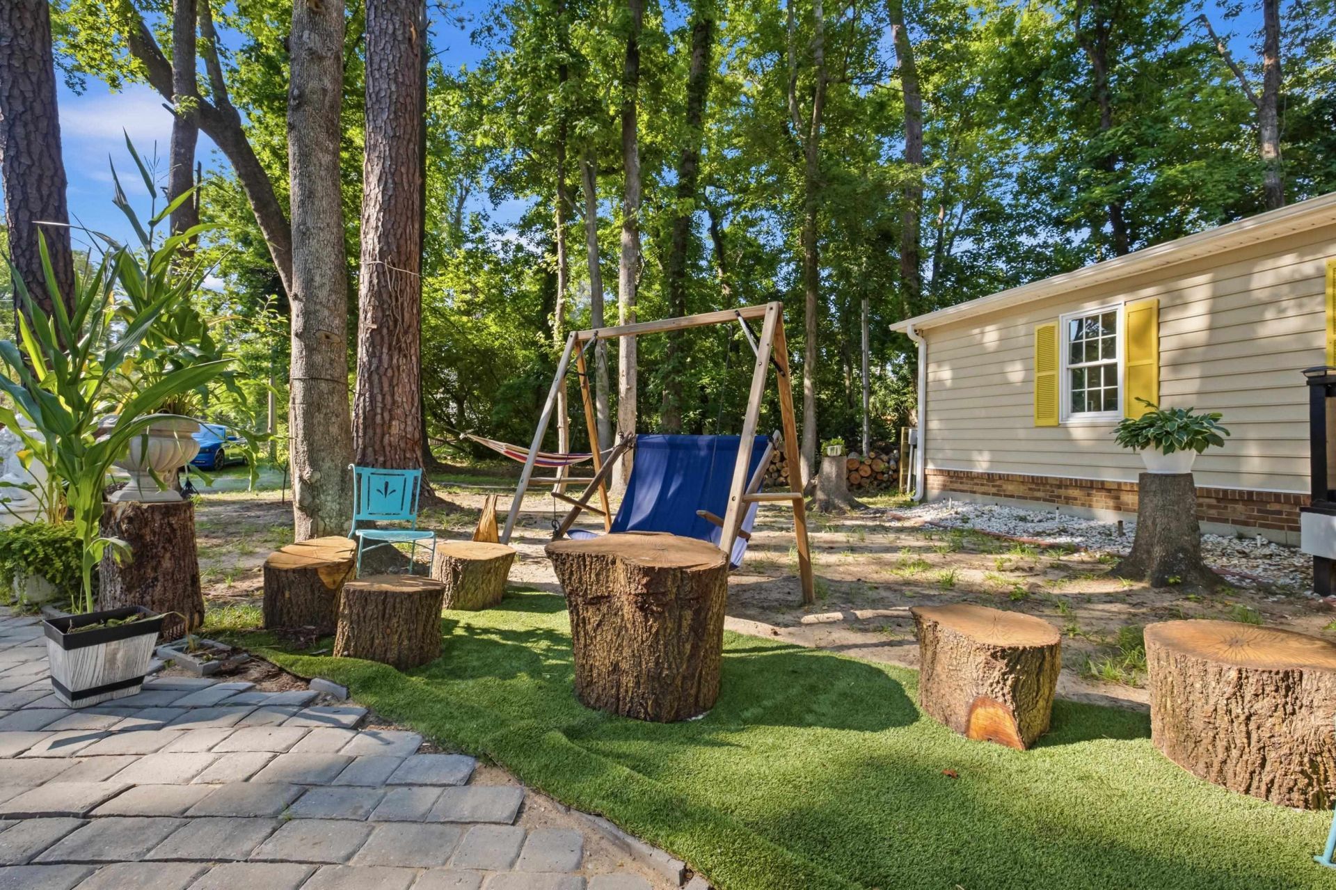 391 Di-cindy Ln. Photo 4