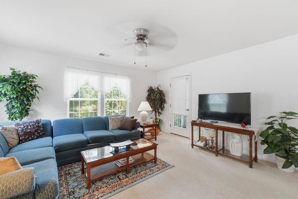 1278 River Oaks Dr.  Photo 11