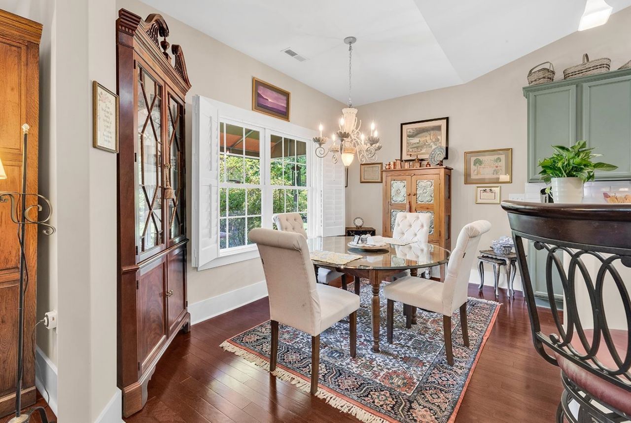 326 Bahama Dr. Photo 16
