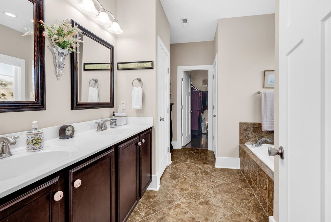 326 Bahama Dr. Photo 26