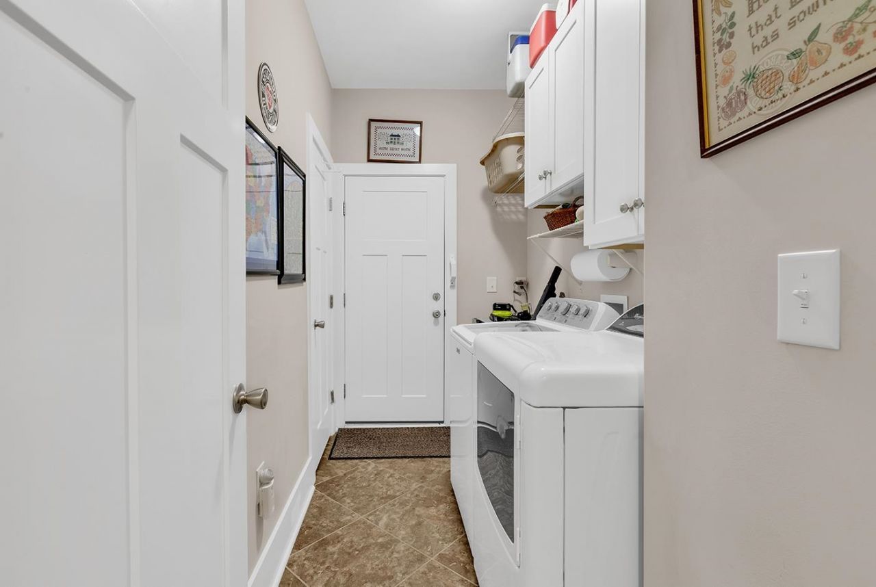 326 Bahama Dr. Photo 30