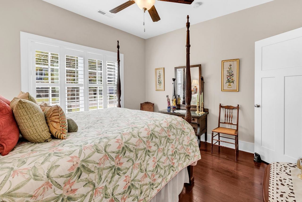 326 Bahama Dr. Photo 32