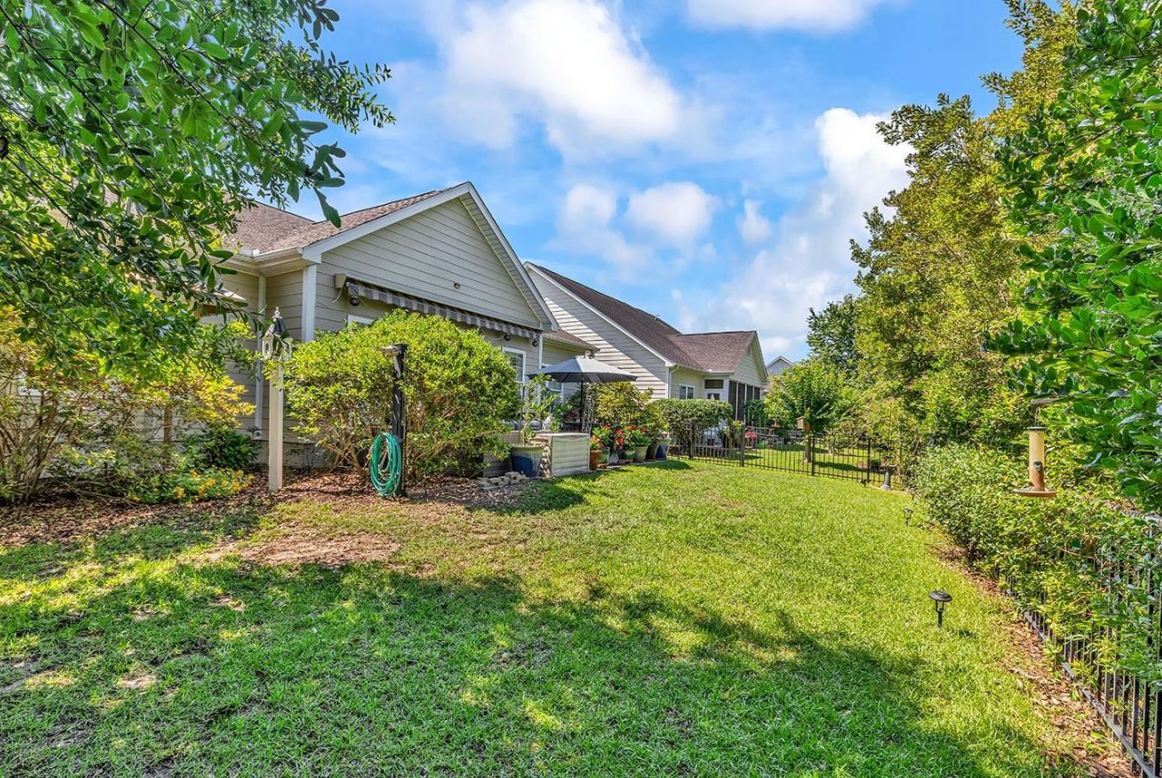 326 Bahama Dr. Photo 40