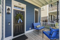 885 Peterson St.  photo 4