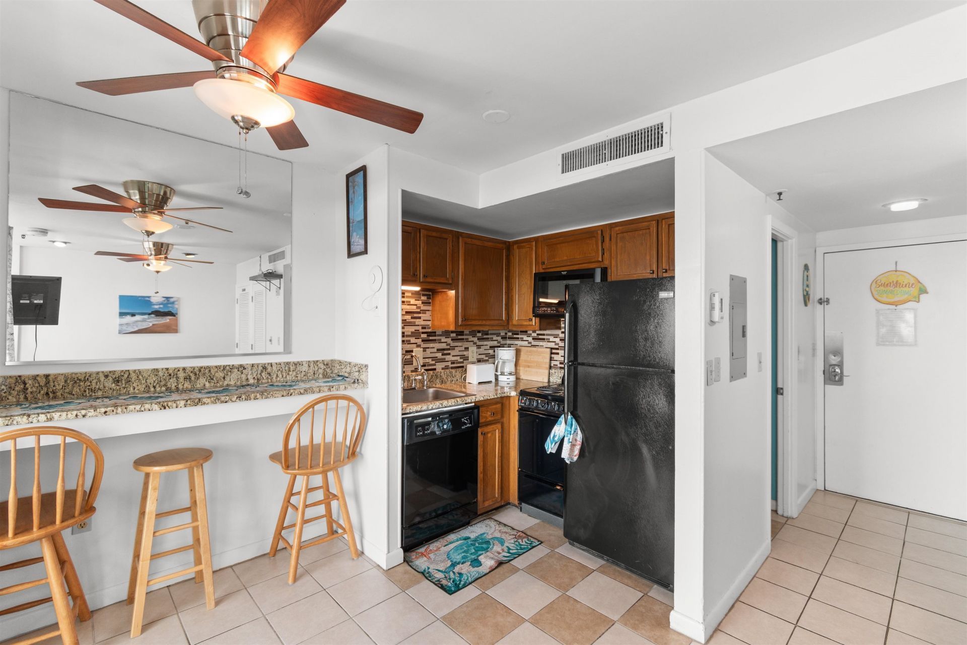 5905 S Kings Hwy.  Photo 4