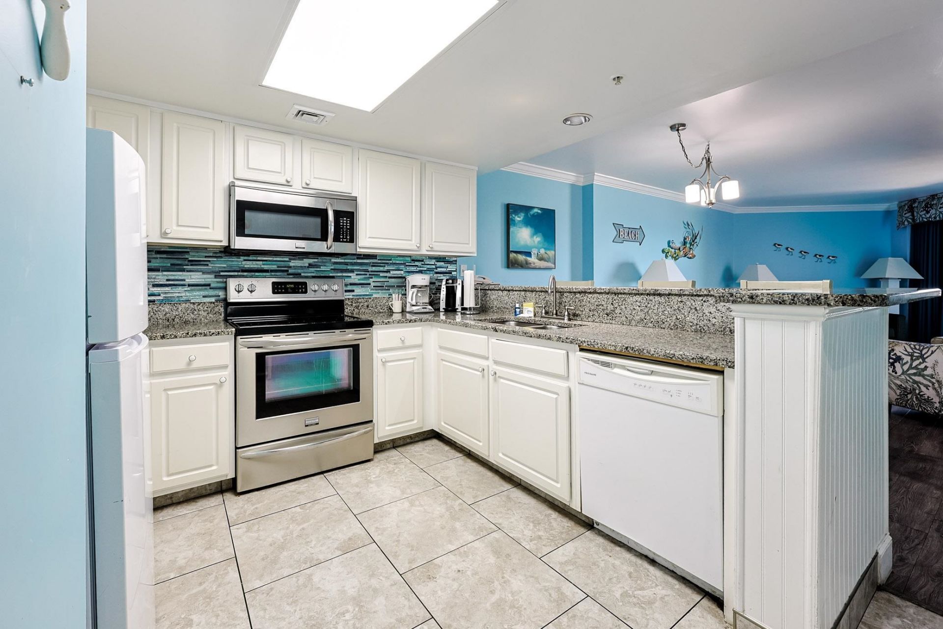 201 N 74th Ave.  Photo 5