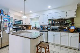 1872 E Marion St.  photo 4
