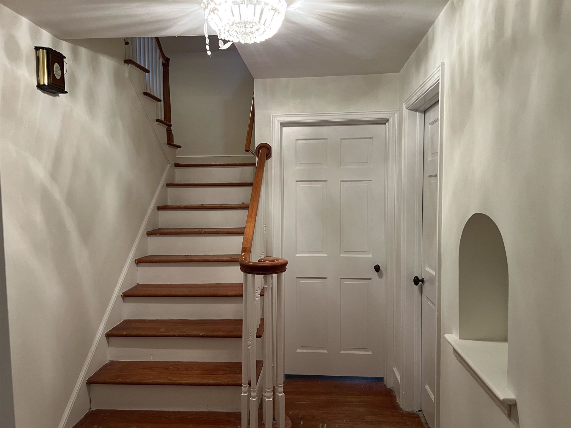 5619 Main St.  Photo 13