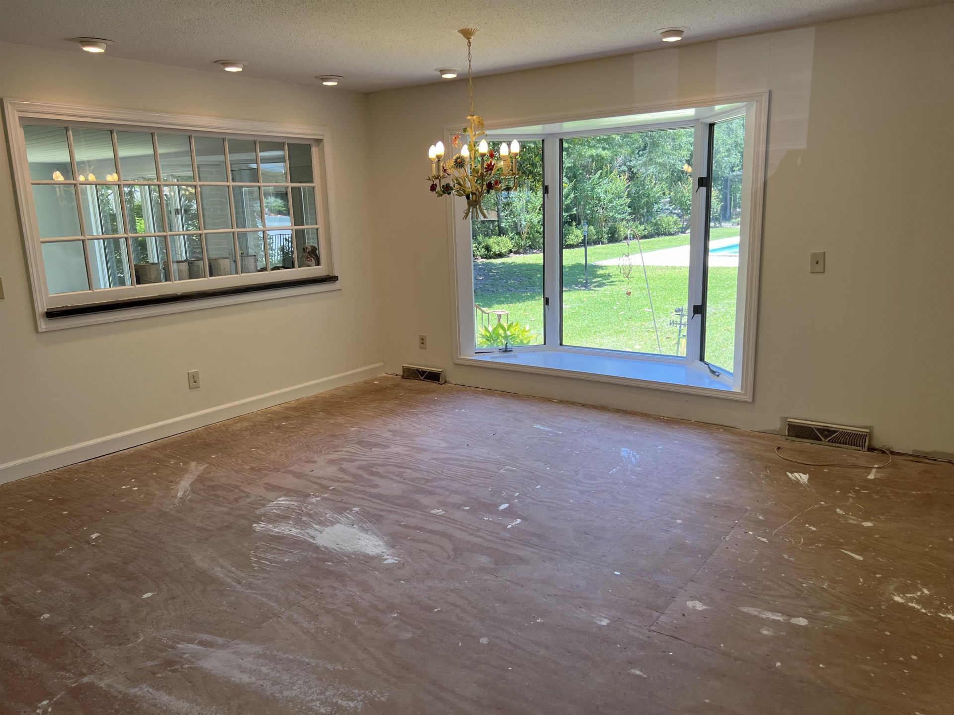 5619 Main St.  Photo 25