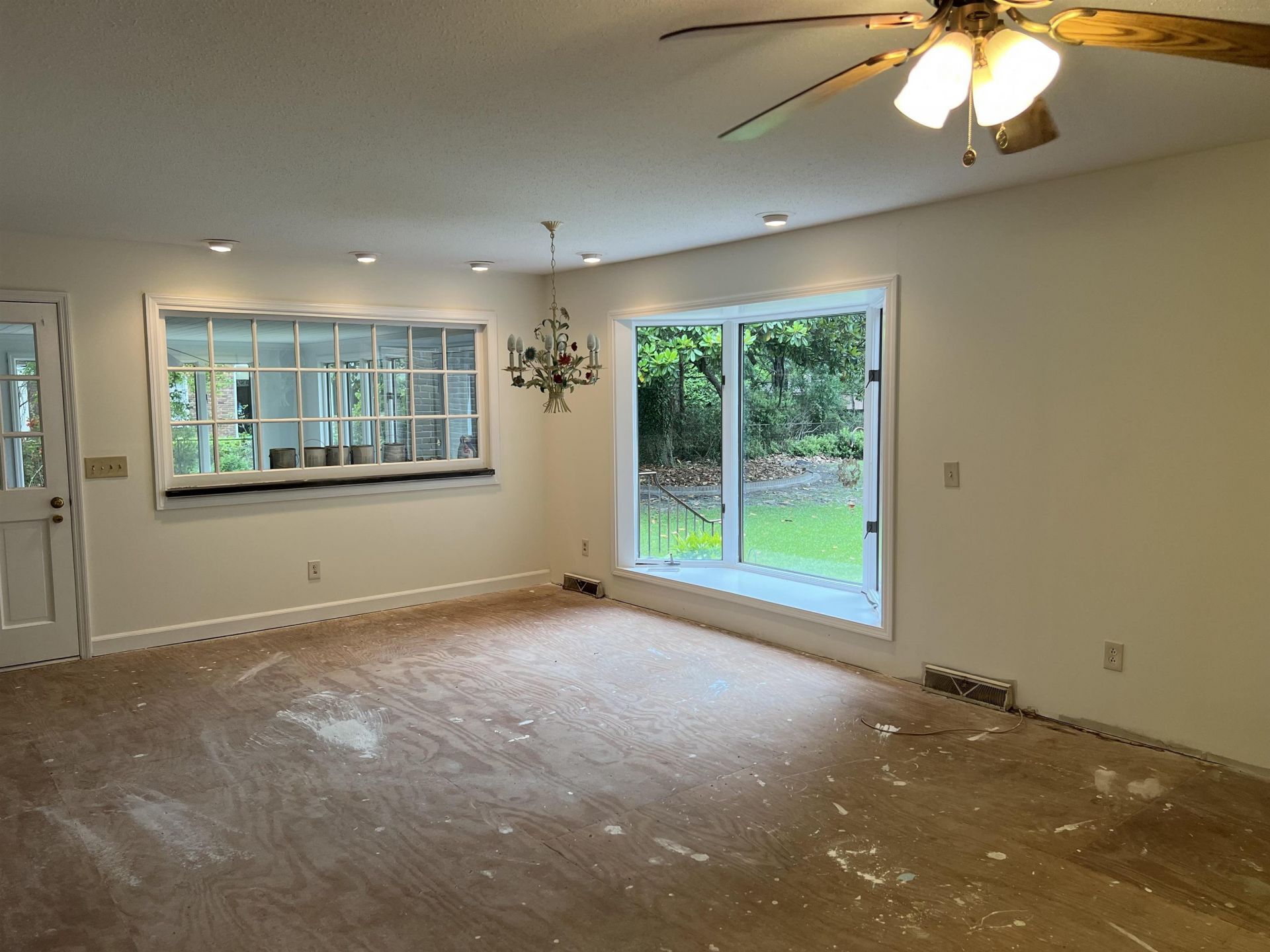 5619 Main St.  Photo 27