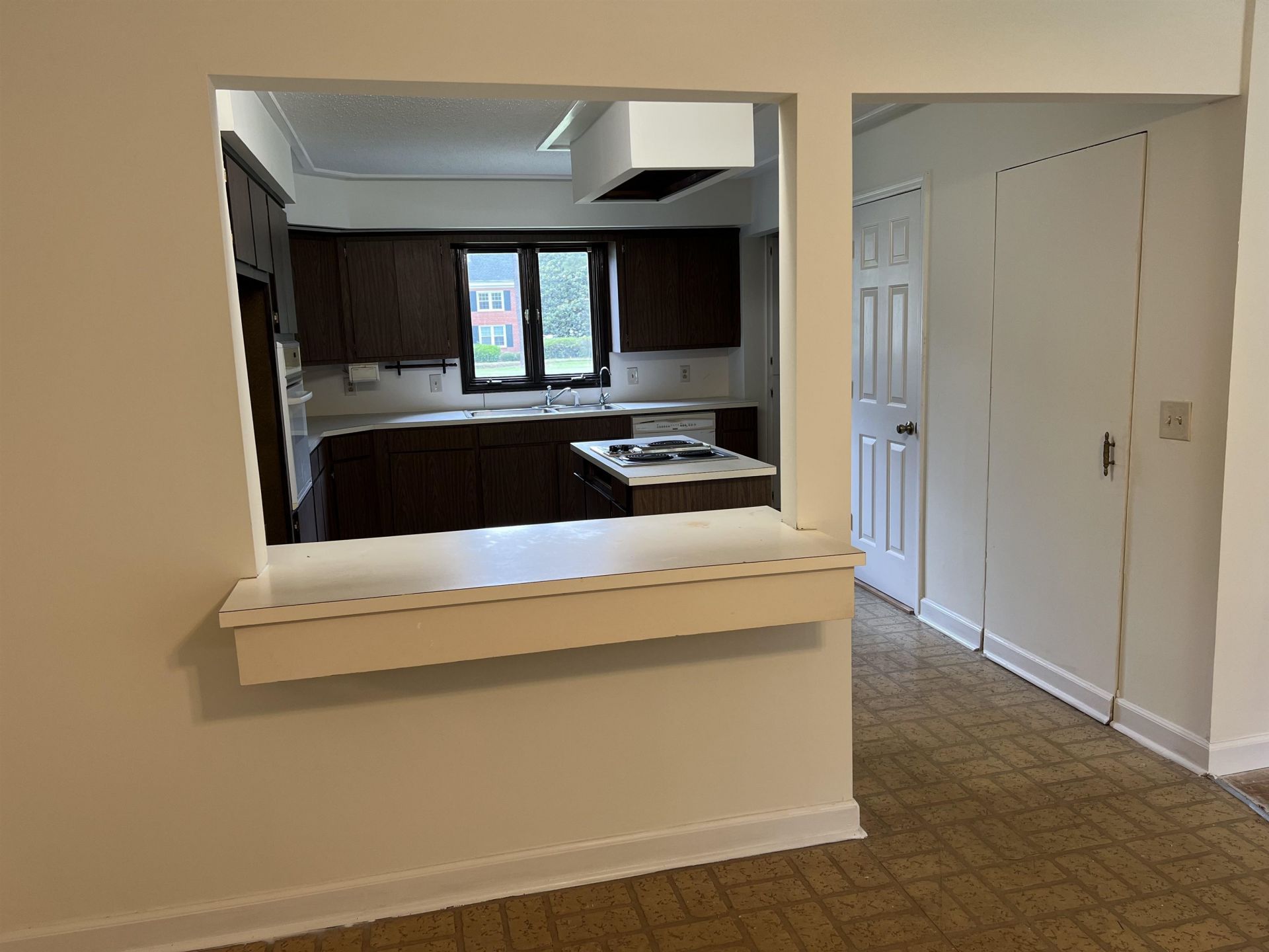 5619 Main St.  Photo 28