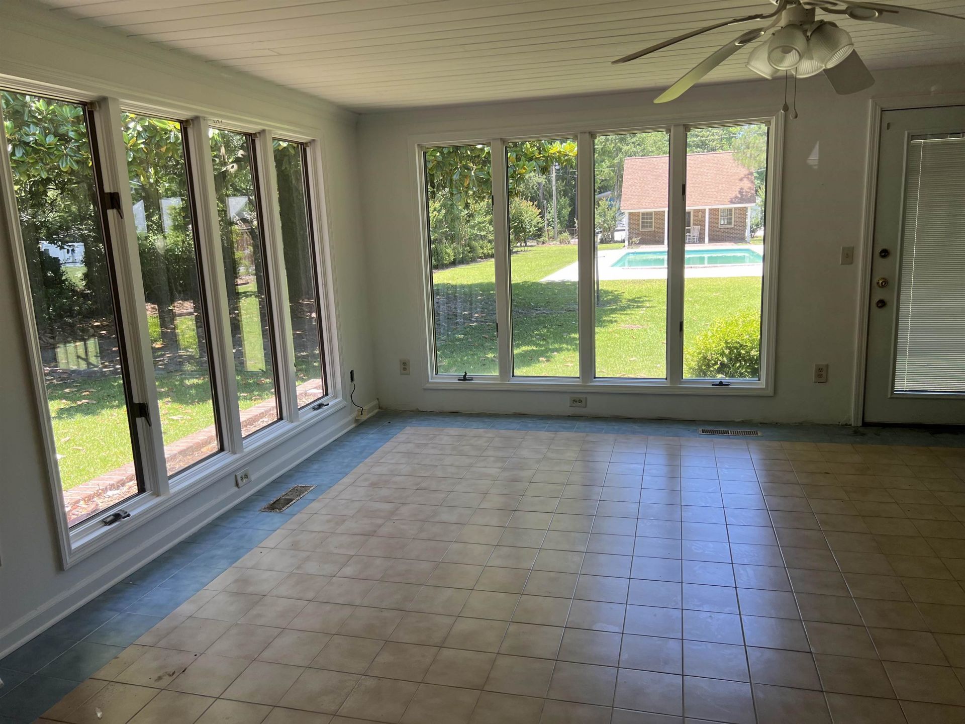 5619 Main St.  Photo 34