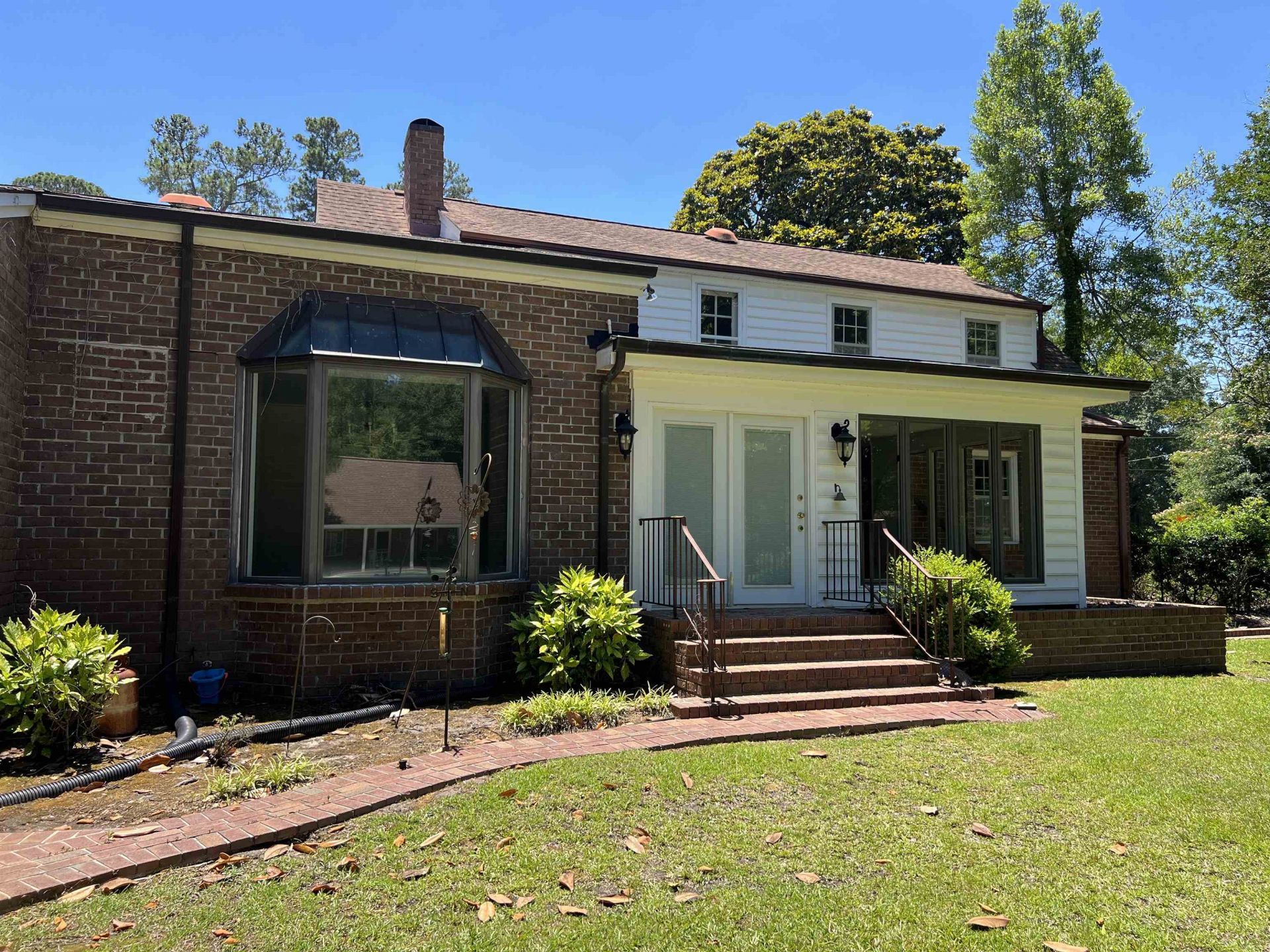 5619 Main St.  Photo 4