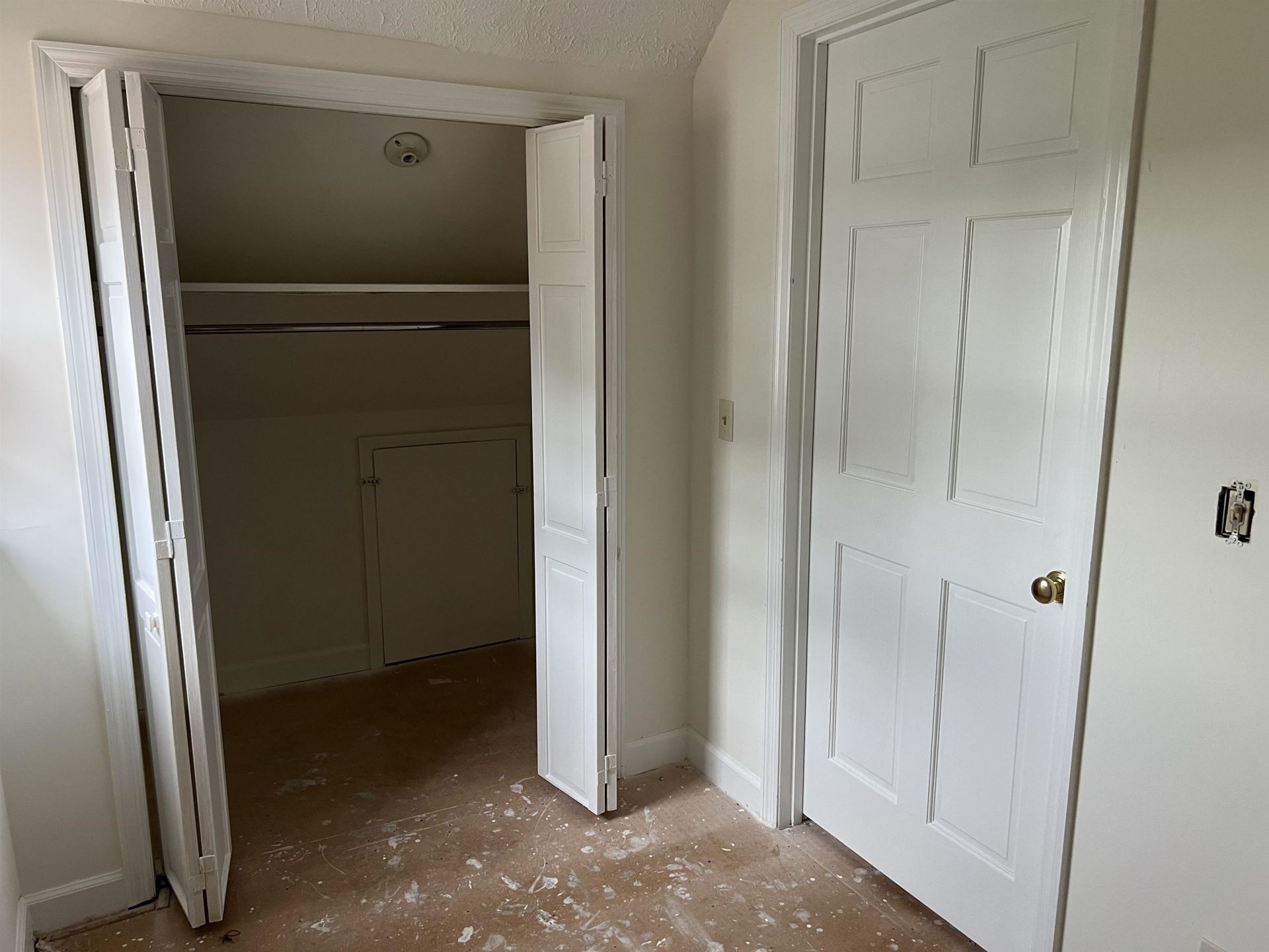 5619 Main St.  Photo 57
