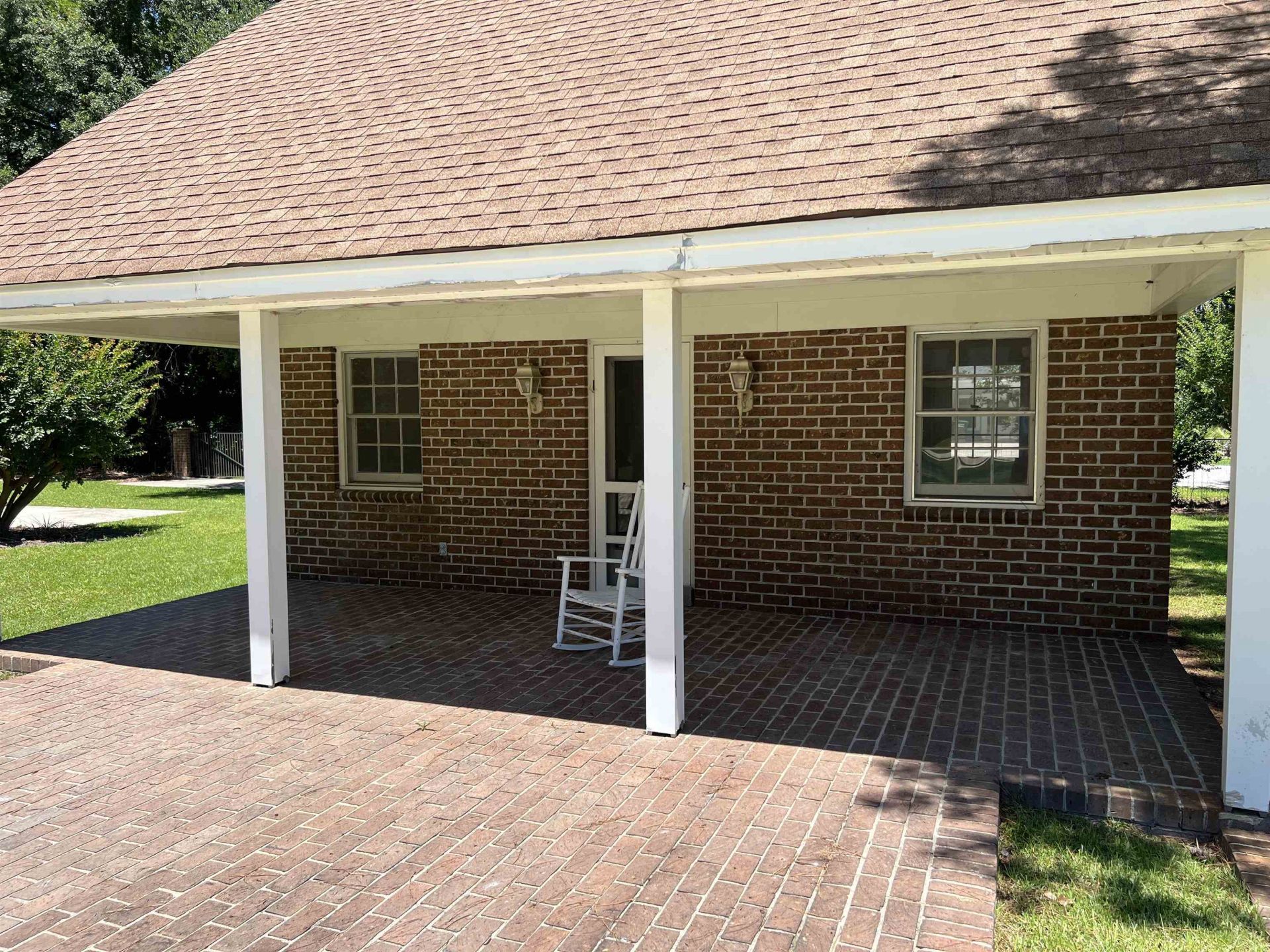 5619 Main St.  Photo 7