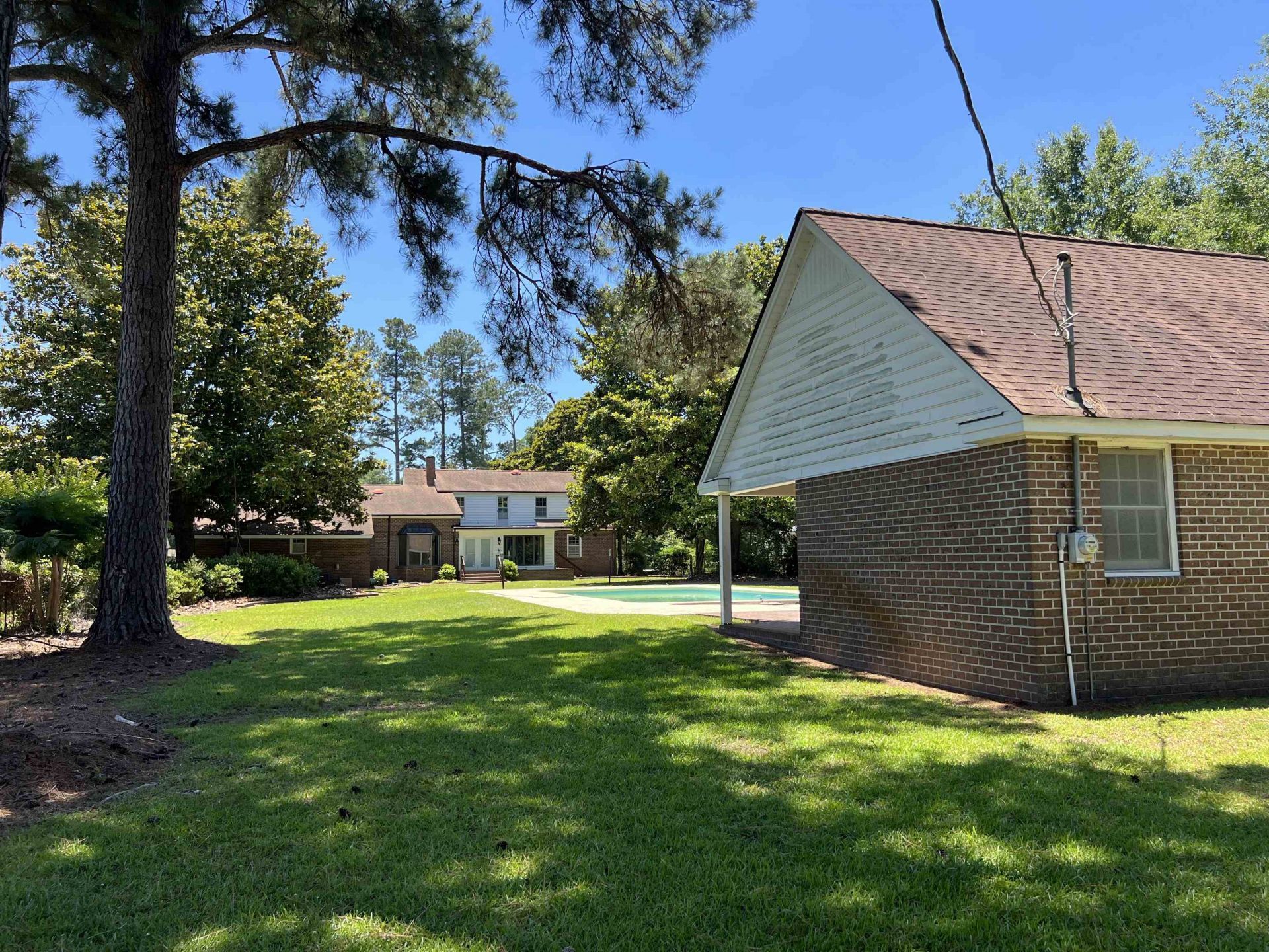 5619 Main St.  Photo 72