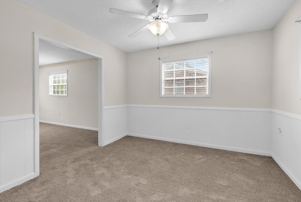 356 Lakewood Ave. Photo 10