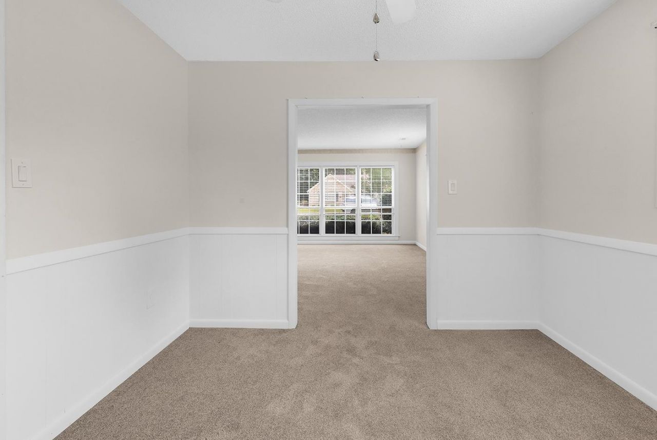 356 Lakewood Ave. Photo 11