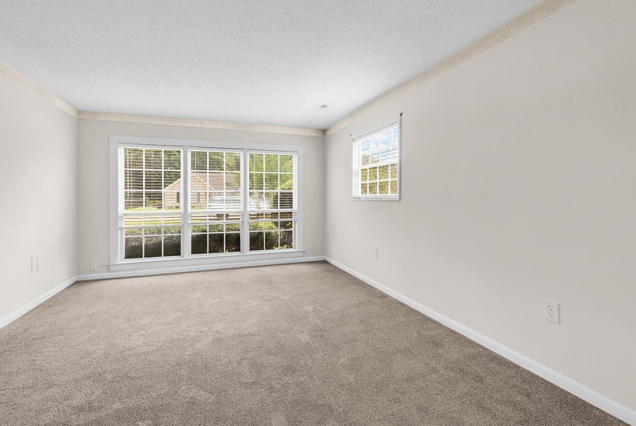 356 Lakewood Ave. Photo 13