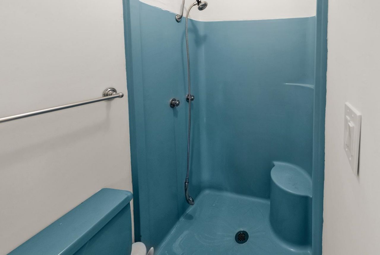 356 Lakewood Ave. Photo 25