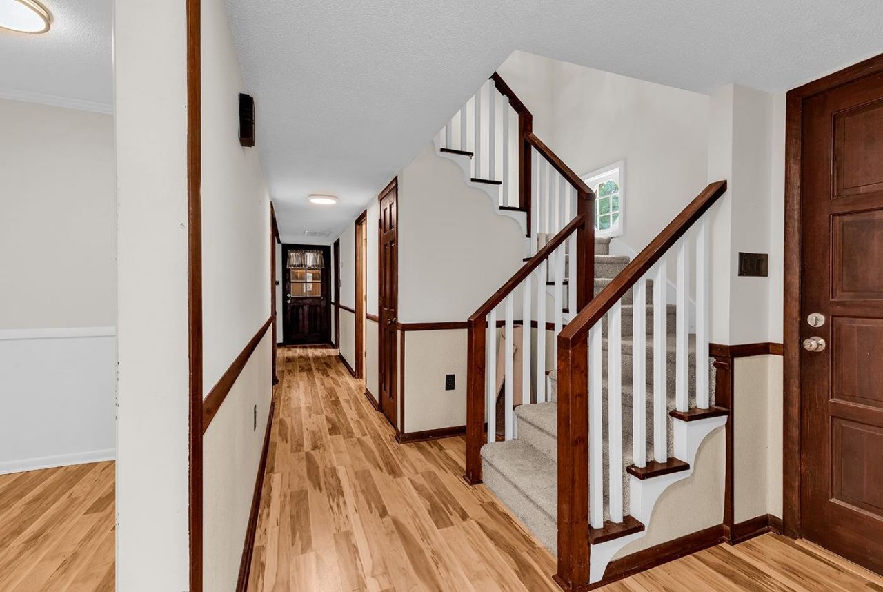 356 Lakewood Ave. Photo 4